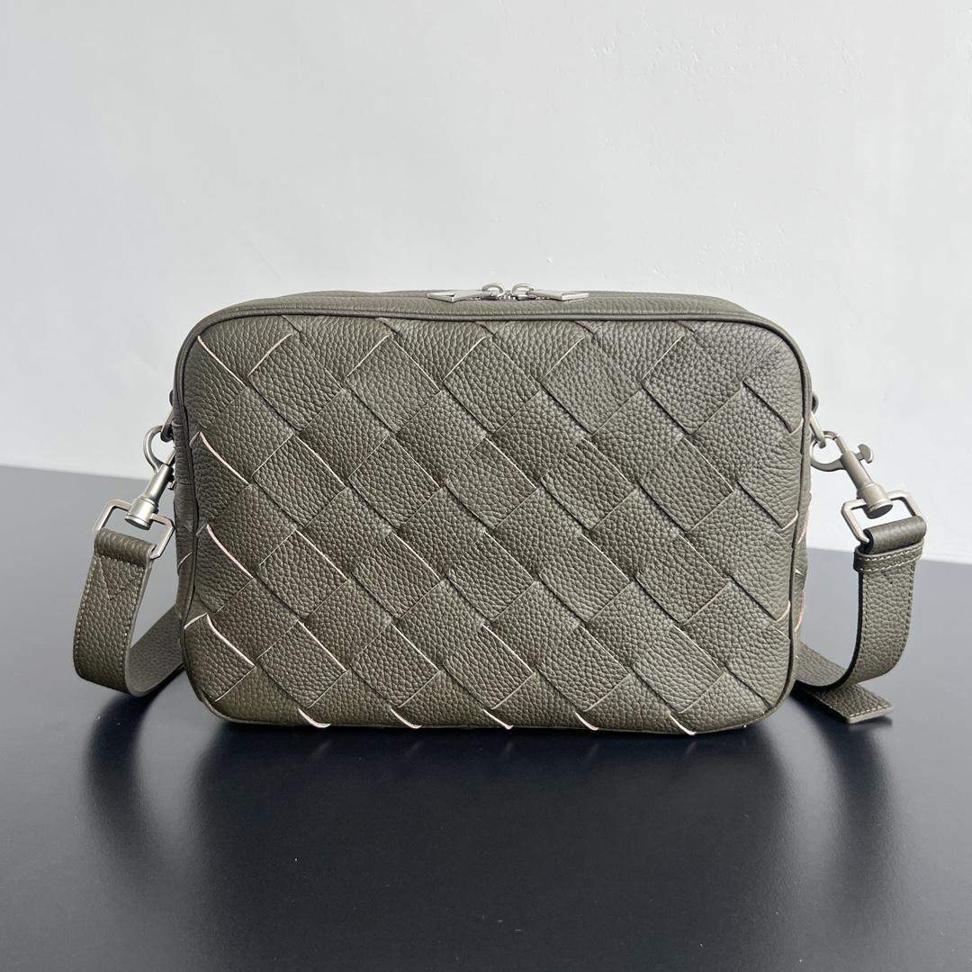 Shop Bottega Veneta Small Intrecciato Camera Replica Bag