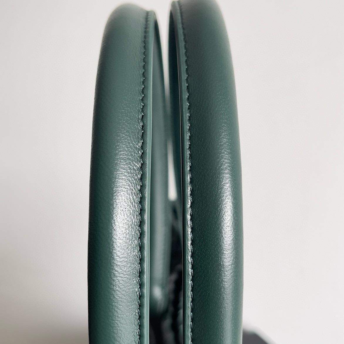 Shop Bottega Veneta Cabat Replica Bag - Image 9