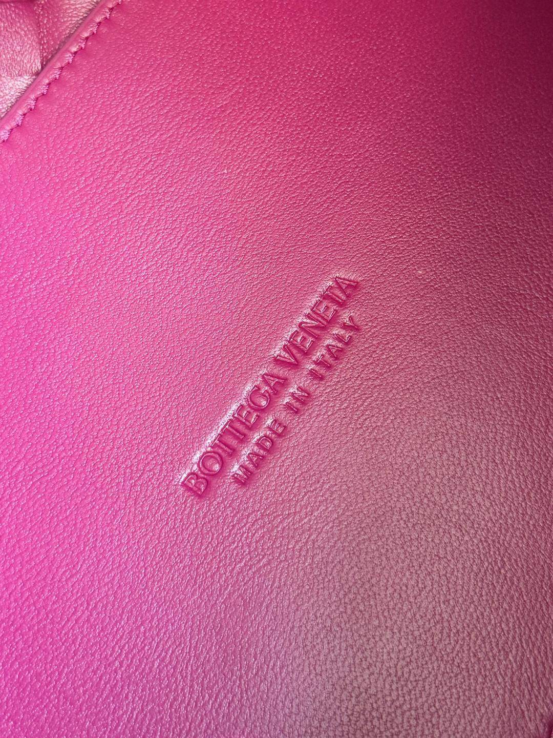 Premium Bottega Veneta Parachute Replica Bag - Image 9