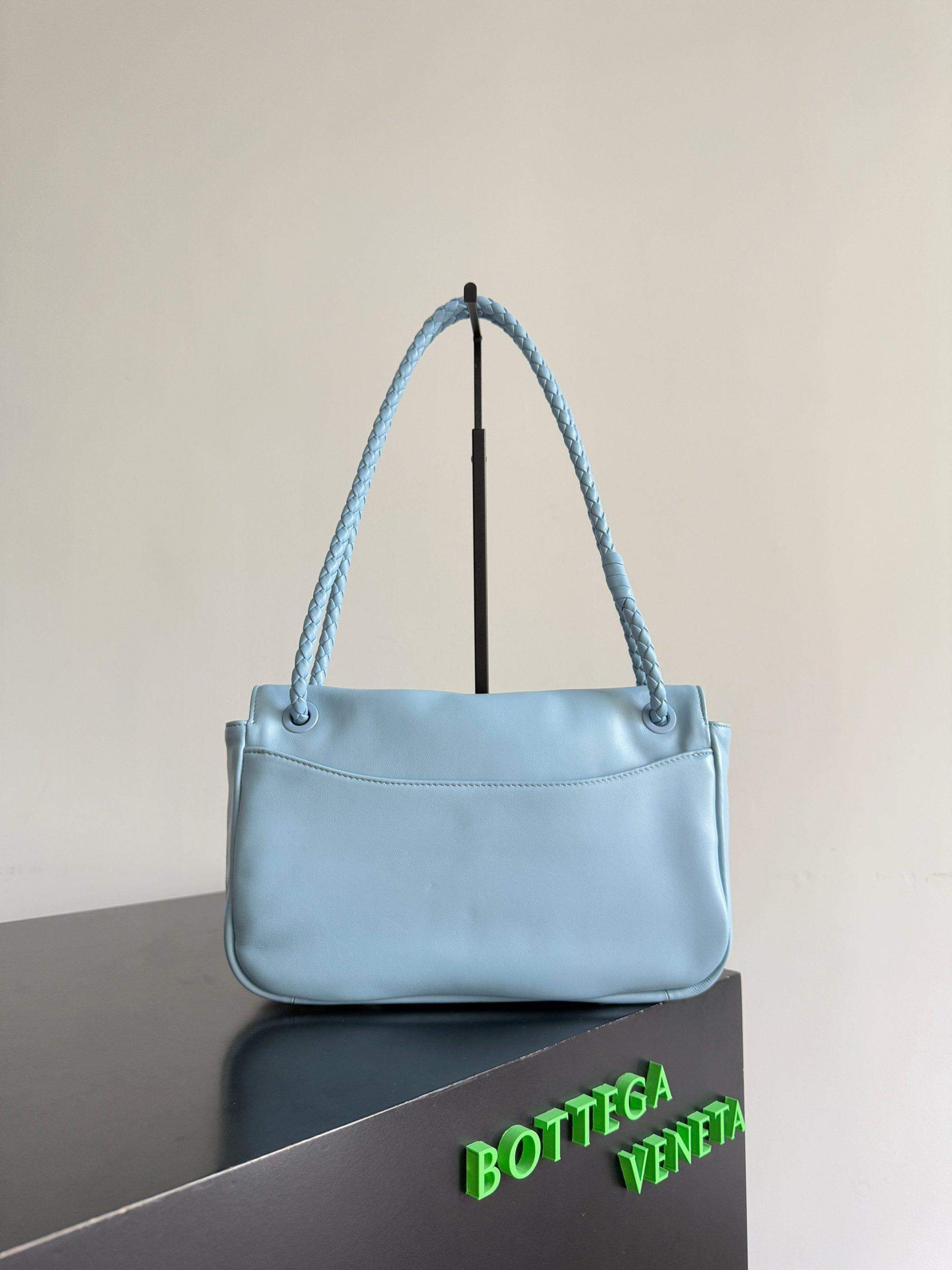 High Quality Bottega Veneta Madison Replica Bag - Image 2