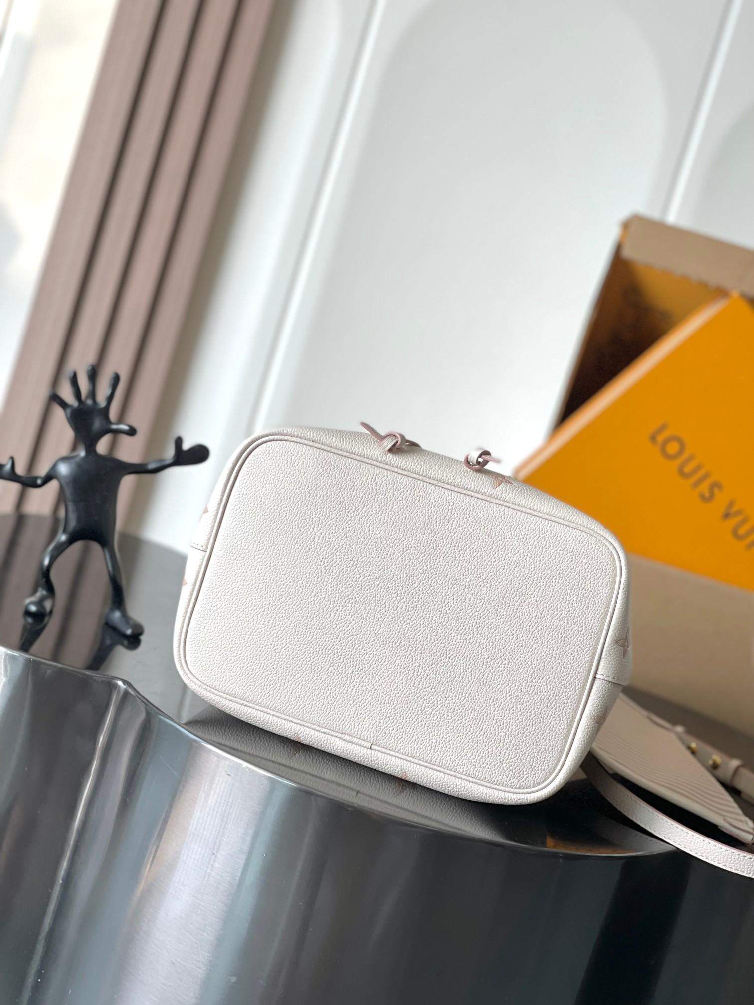 Best Louis Vuitton NéoNoé MM Replica Bag - Image 4