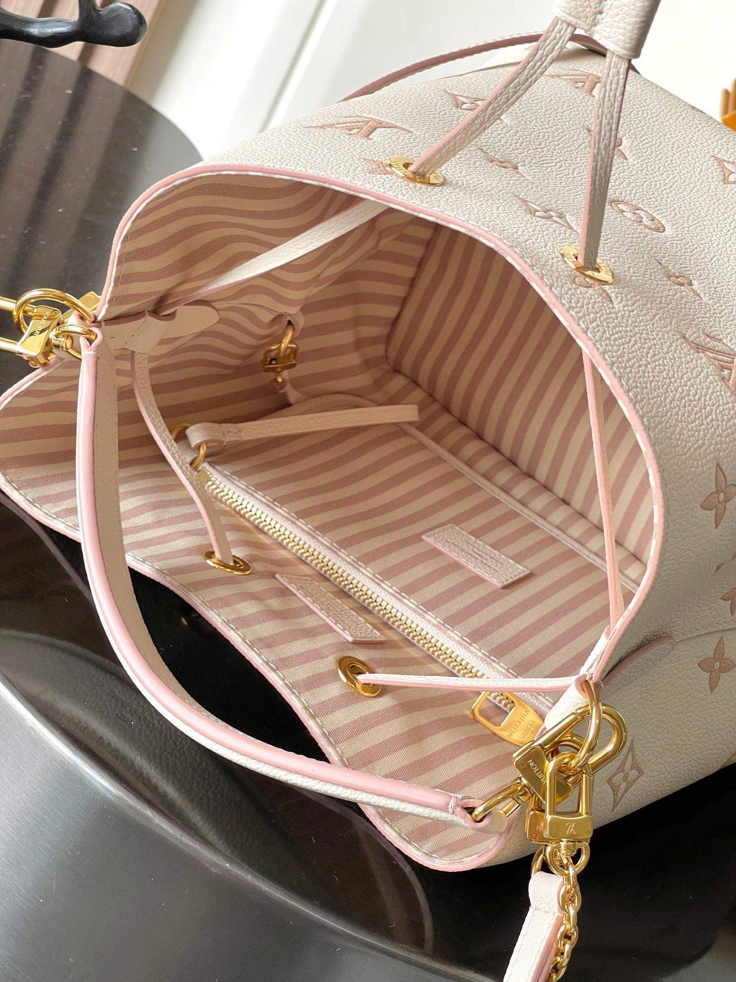 Best Louis Vuitton NéoNoé MM Replica Bag - Image 5