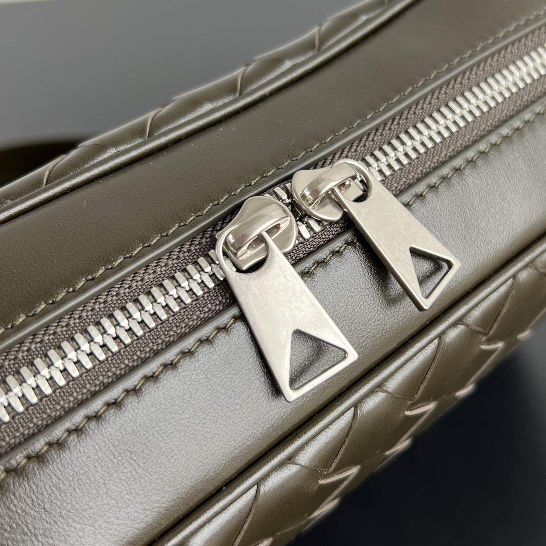 Shop Bottega Veneta Small Intrecciato Camera Replica Bag - Image 6