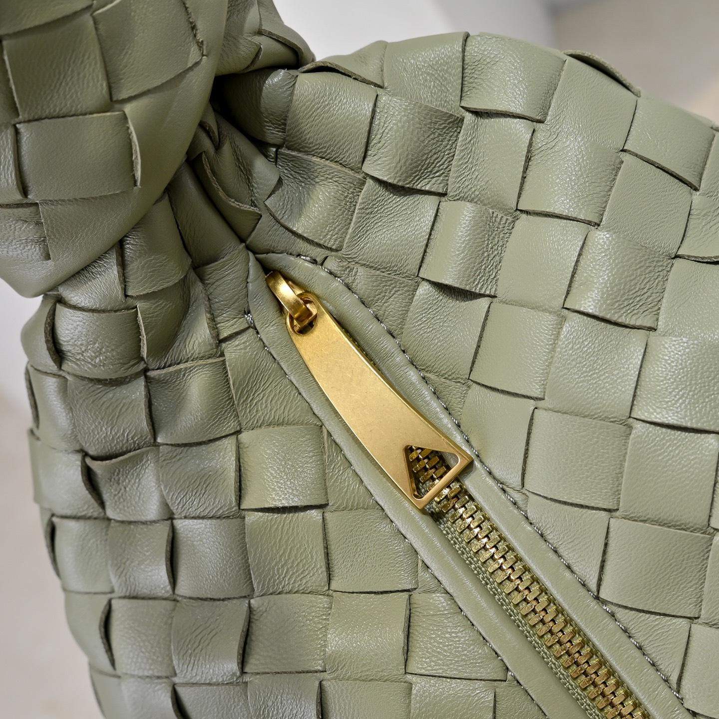 Premium Bottega Veneta Medium Jodie Replica Bag - Image 6