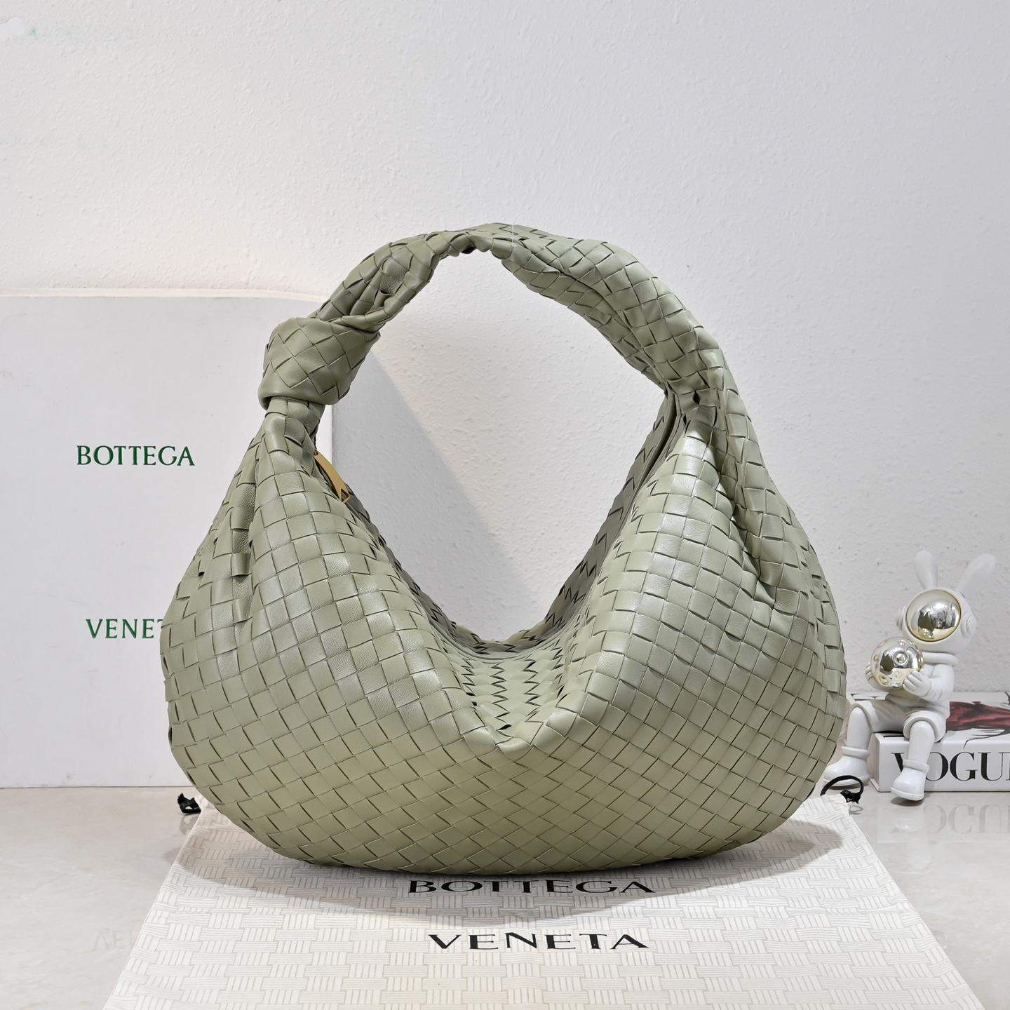 Premium Bottega Veneta Medium Jodie Replica Bag
