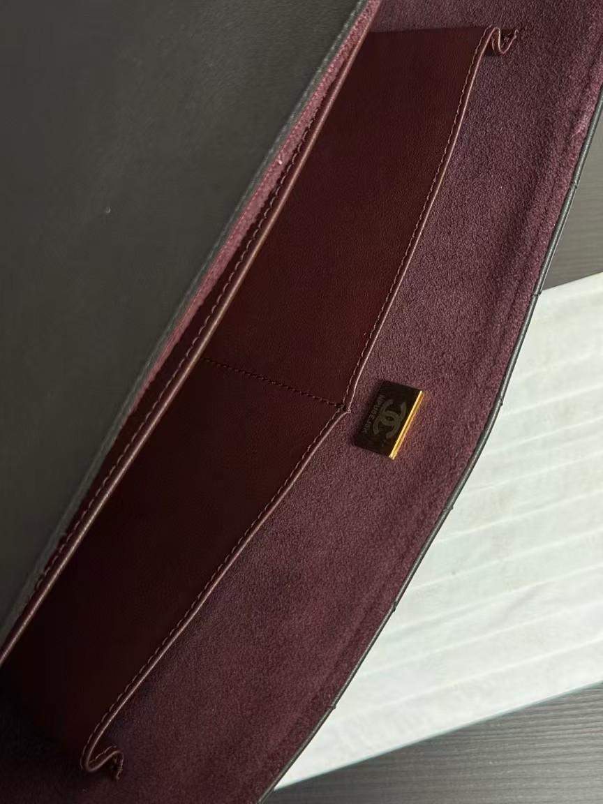 Luxury Maxi Replica Flap Bag With Top Handle - Image 8