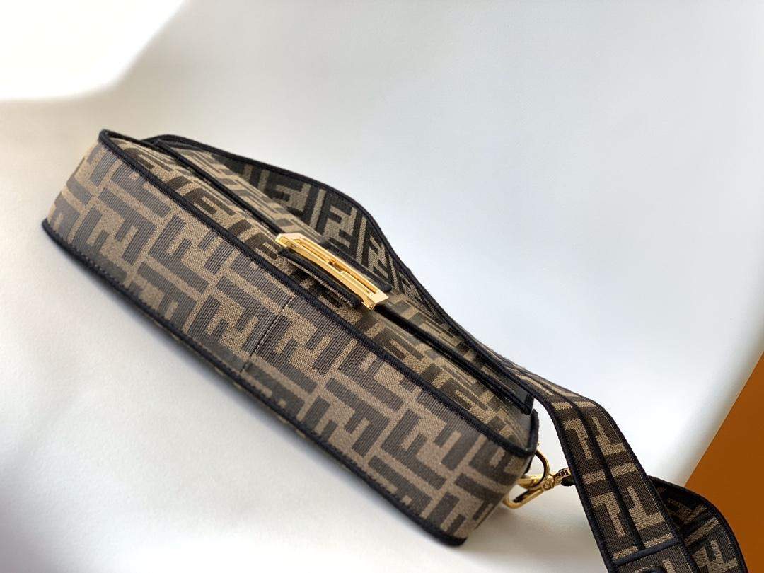 Top Grade Fendi Baguette Replica Bag - Image 5