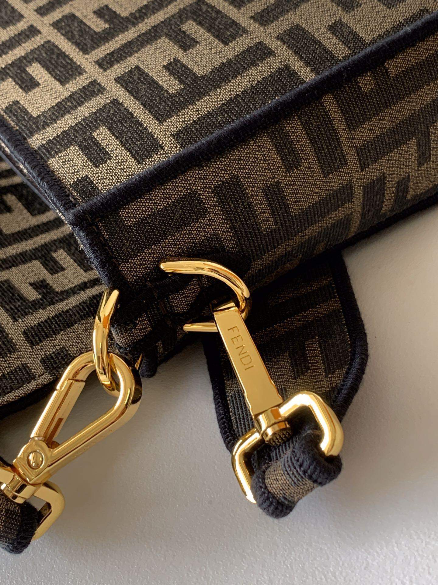 Top Grade Fendi Baguette Replica Bag - Image 6