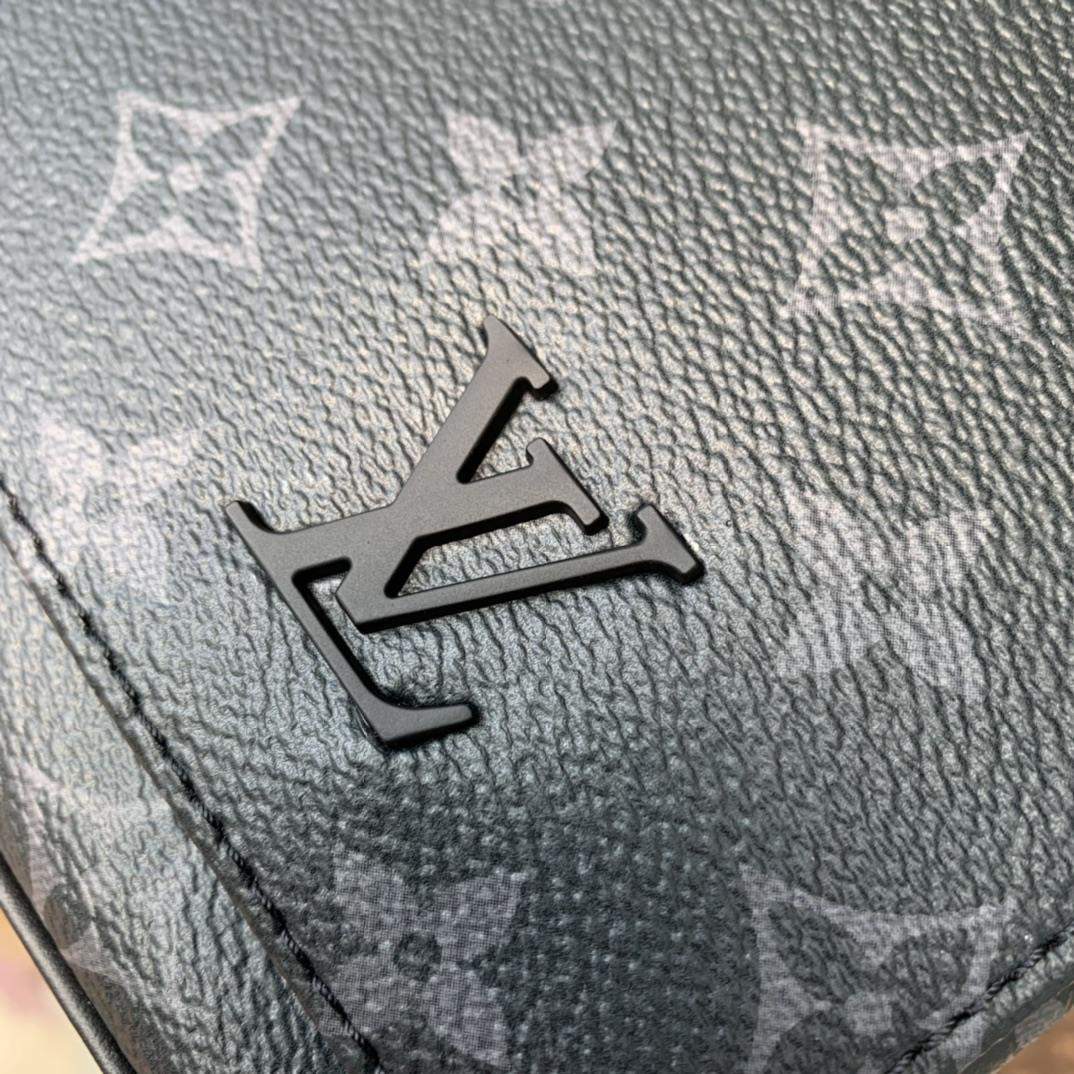 Supreme Louis Vuitton District PM Replica Bag - Image 6