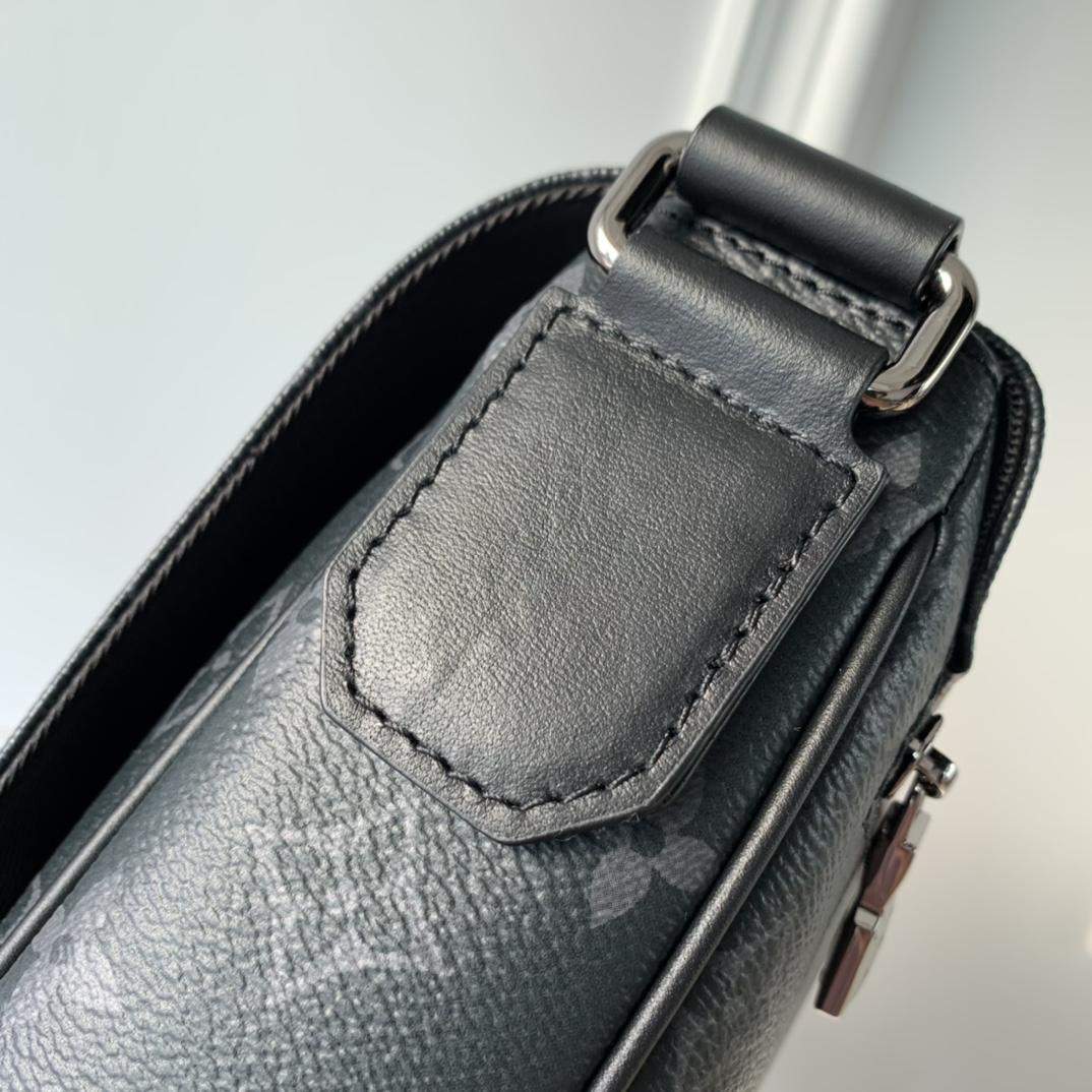 Supreme Louis Vuitton District PM Replica Bag - Image 7