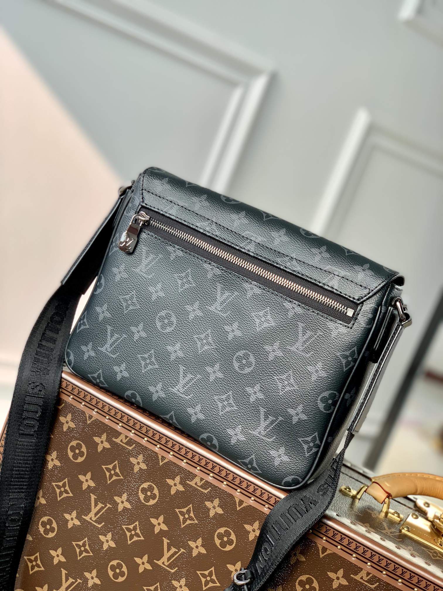Supreme Louis Vuitton District PM Replica Bag - Image 2