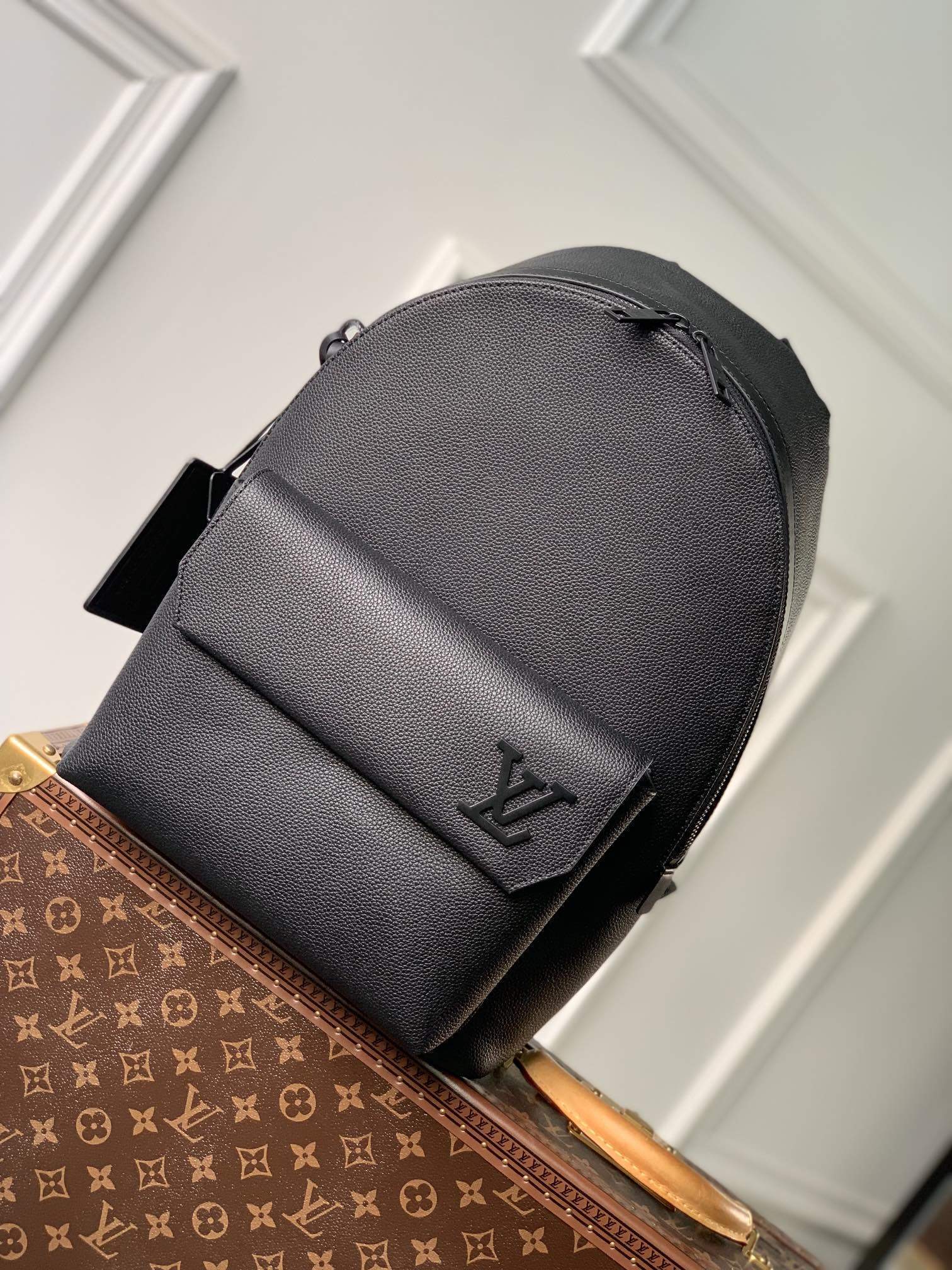 Elite Louis Vuitton Takeoff Replica Backpack