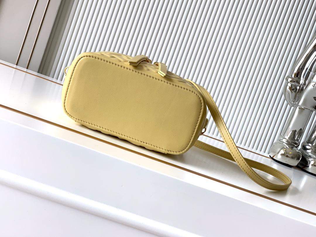 Deluxe Fendi Vanity Replica Mini Bag - Image 5