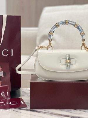 Luxury Gucci Bamboo Diva Medium Replica Bag
