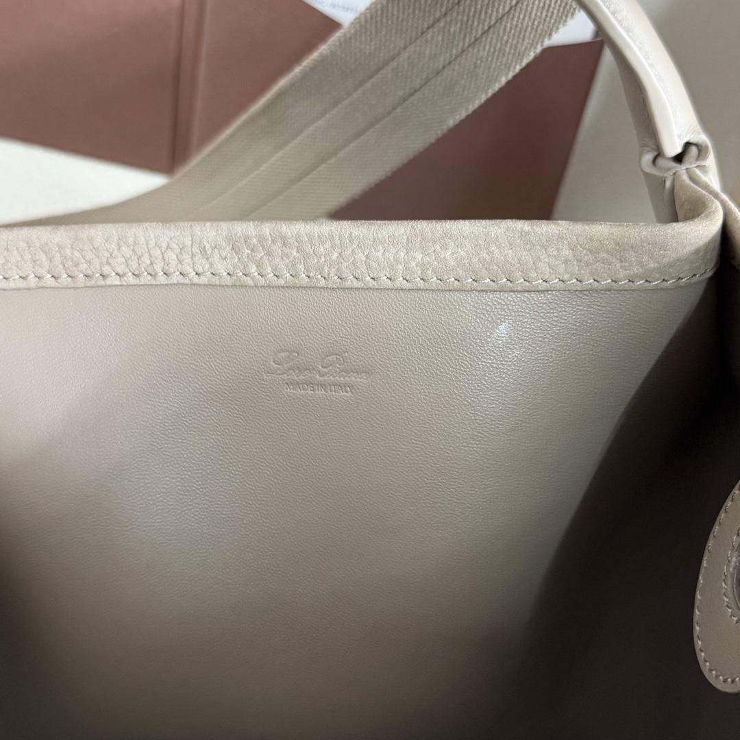 High-End Quality Loro Piana Large Bale Replica Bag - Image 9