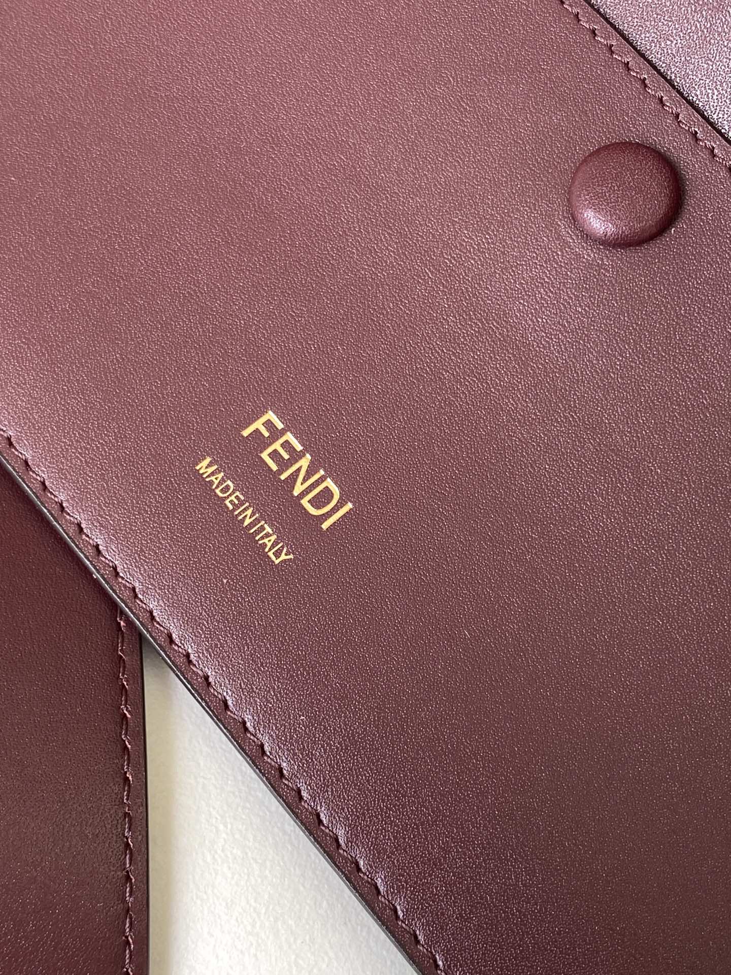 Luxury Fendi Bicolor Braided Baguette Replica Bag - Image 9