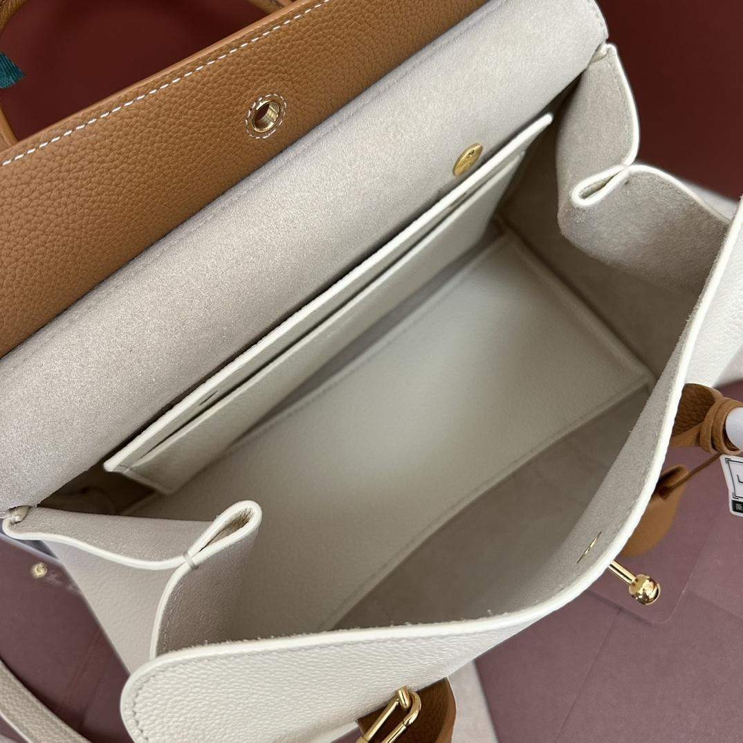 High-End Quality Loro Piana Loom Replica Bag L25 - Image 5