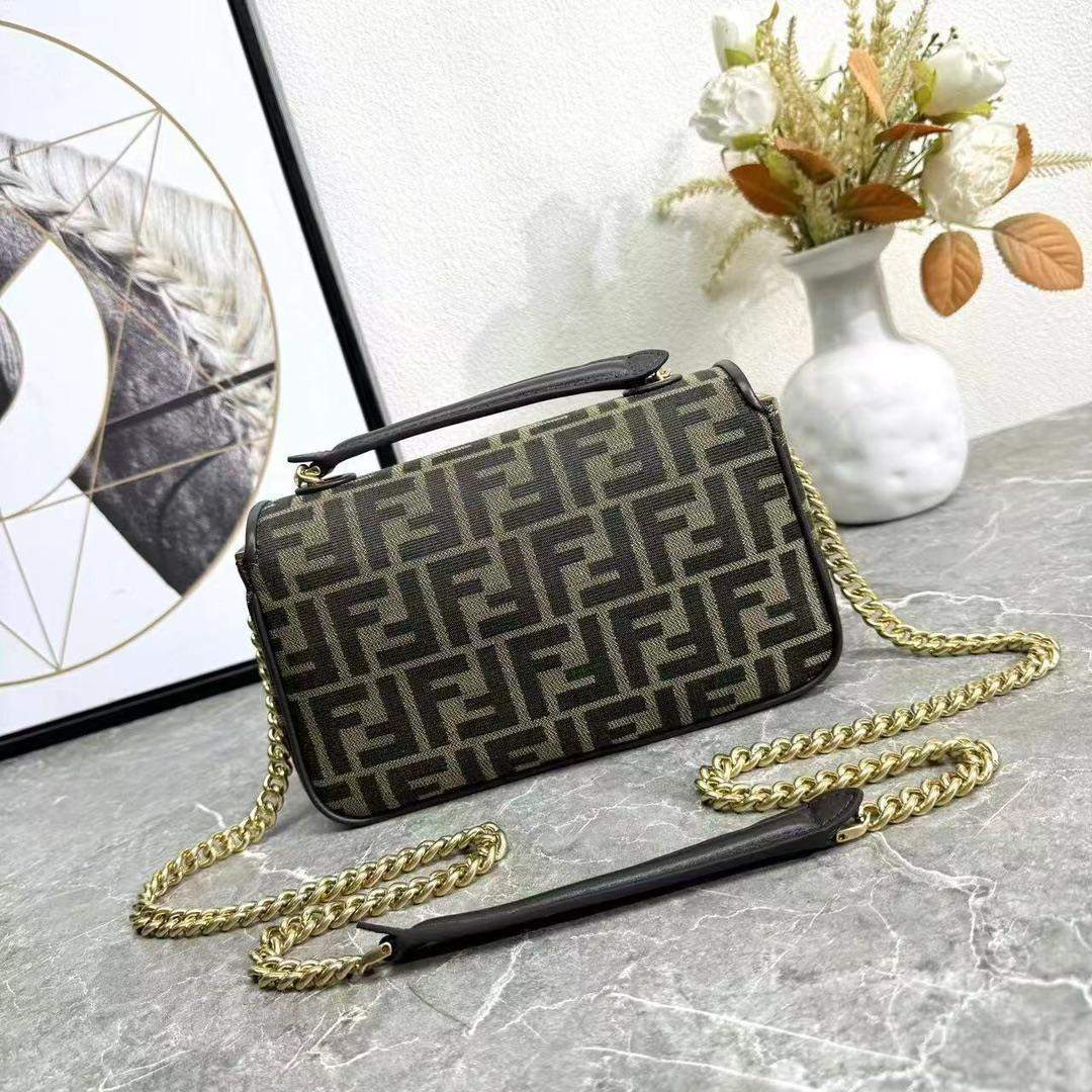Best Fendi Replica Baguette Chain Midi Bag - Image 2