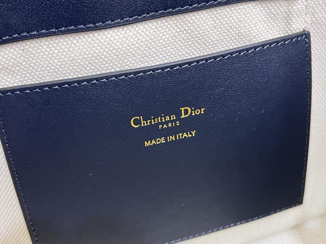 Best Christian Dior Small Signature Replica Bucket Bag - Image 9