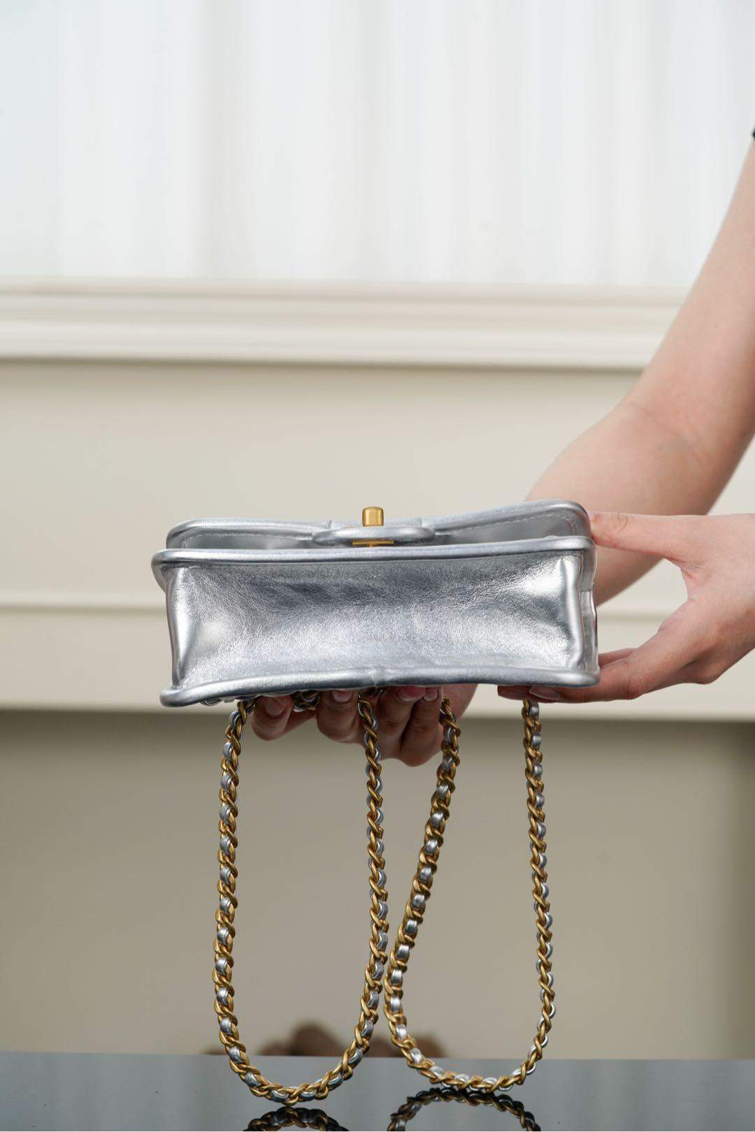 High Quality Mini Flap Replica Bag - Image 13