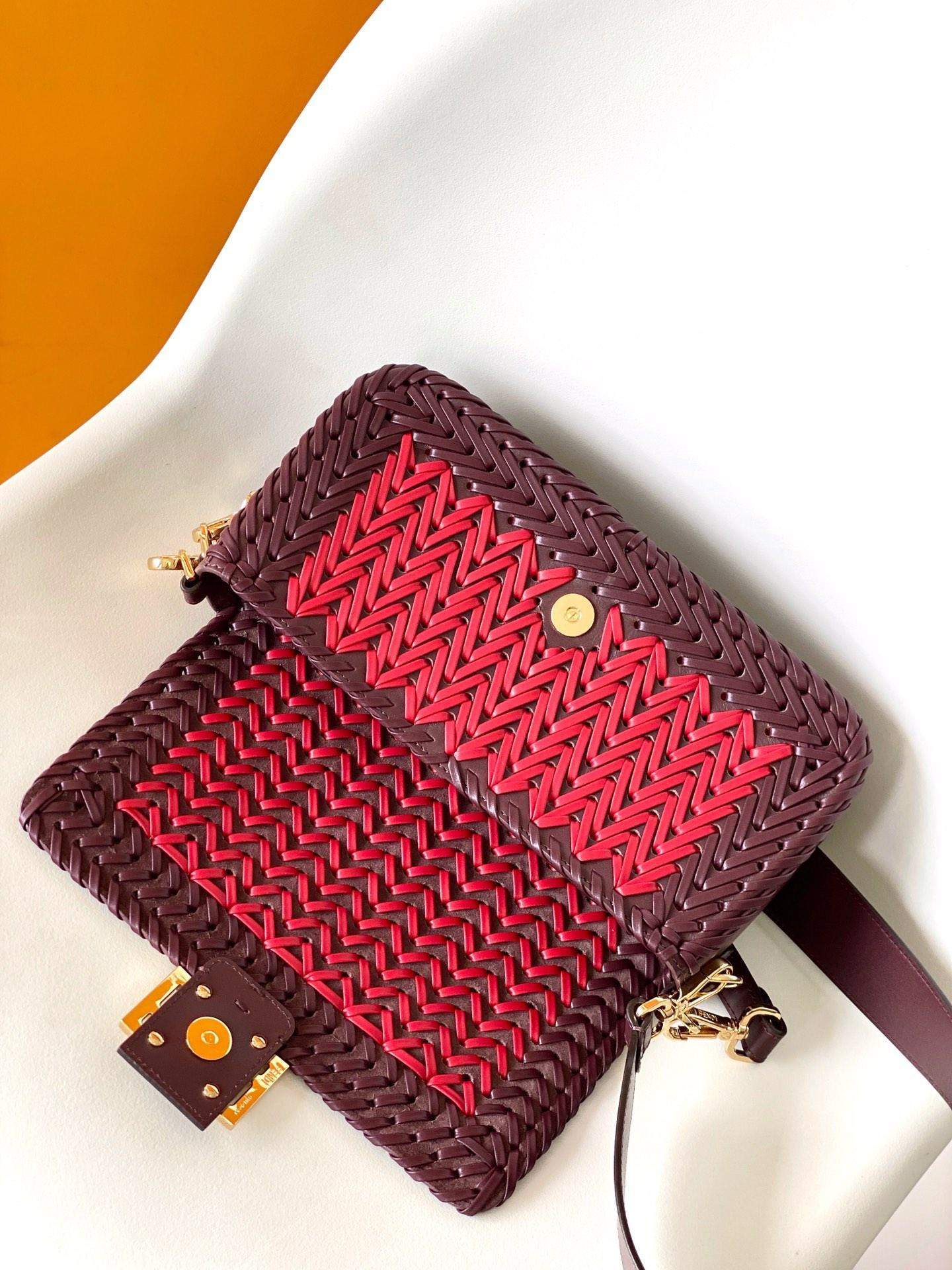 Luxury Fendi Bicolor Braided Baguette Replica Bag - Image 6