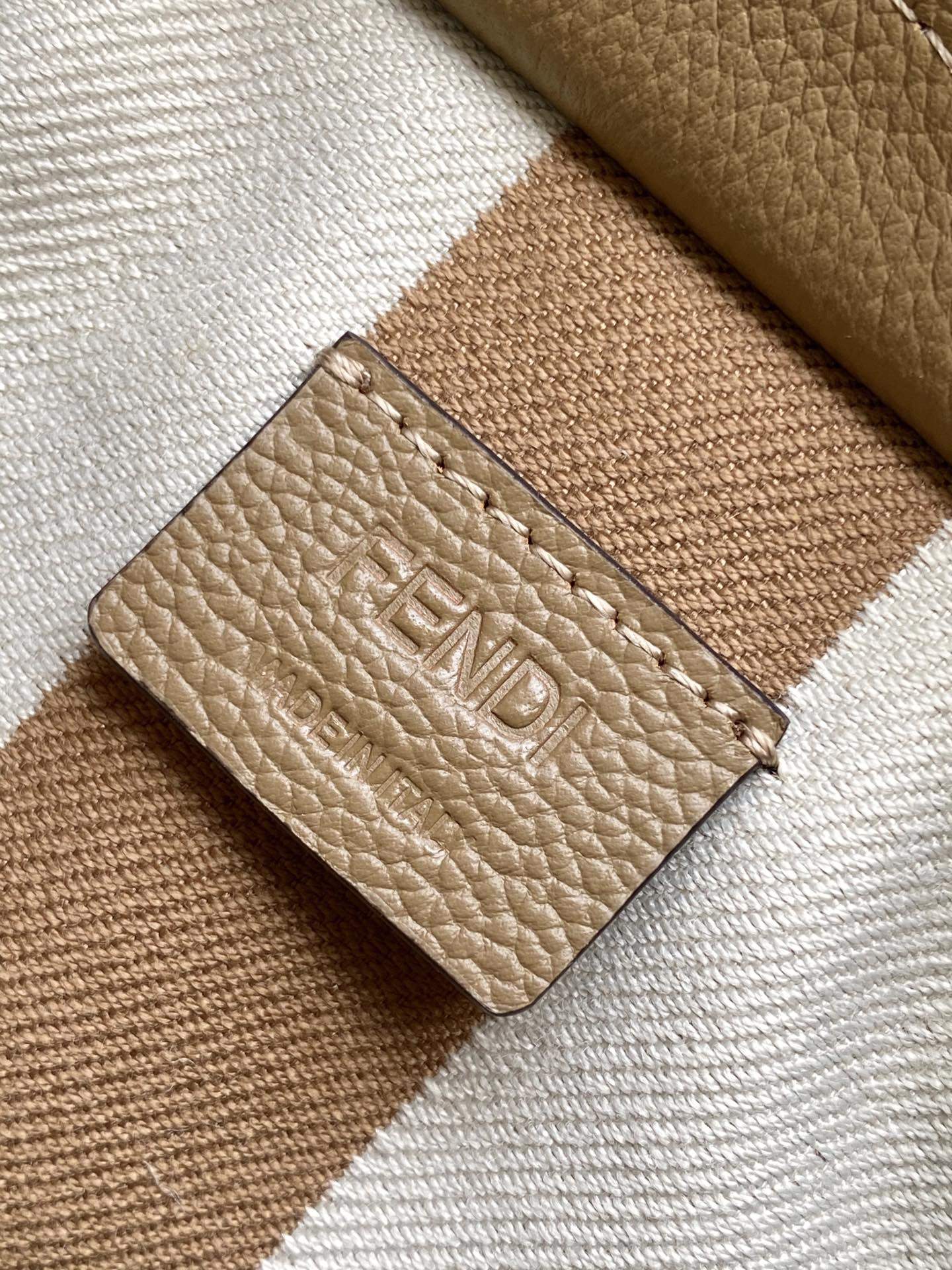 High-End Quality Fendi Replica Mini Roll Bag - Image 9