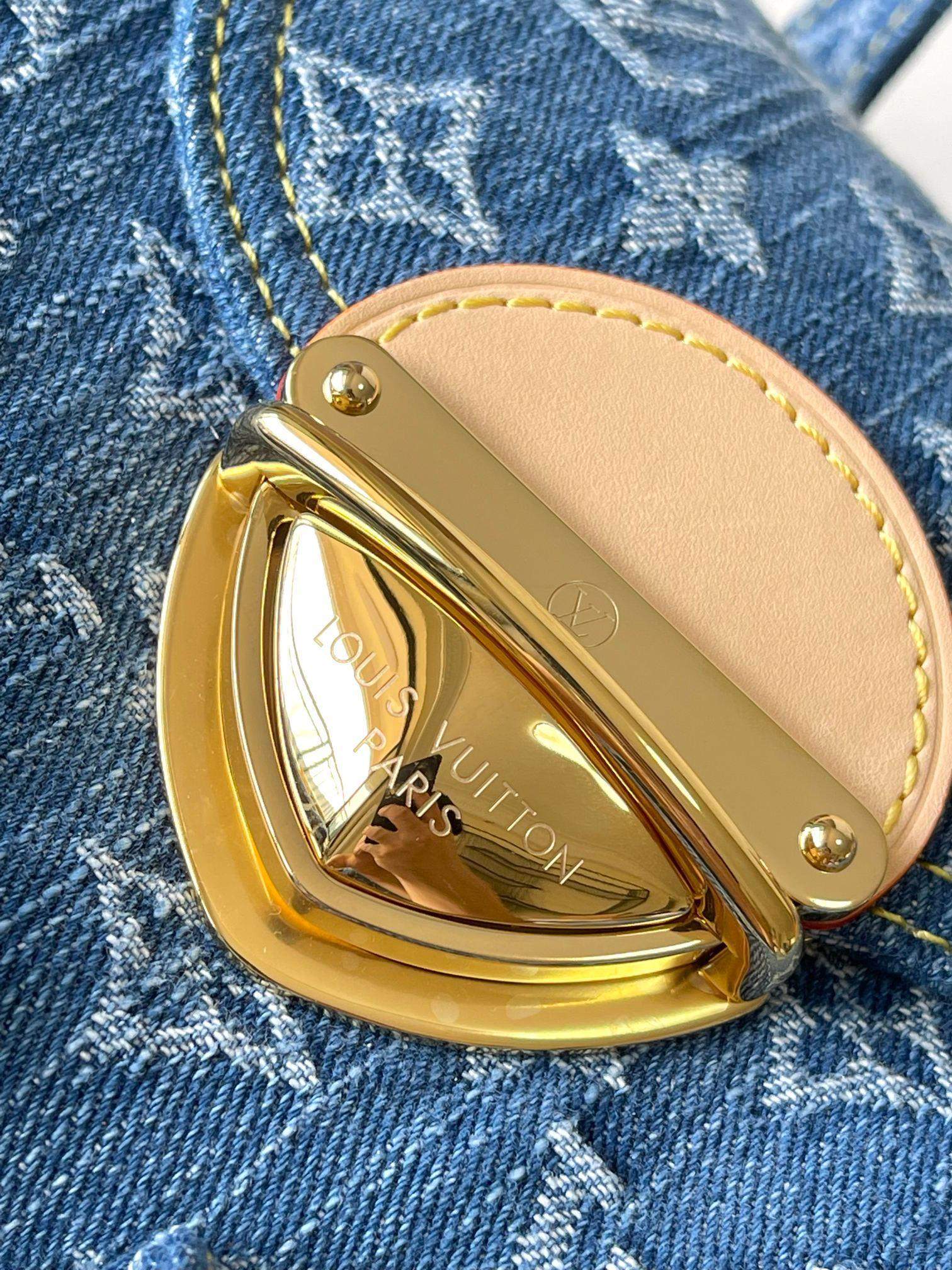 High-End Quality Louis Vuitton Venice Replica Backpack - Image 9