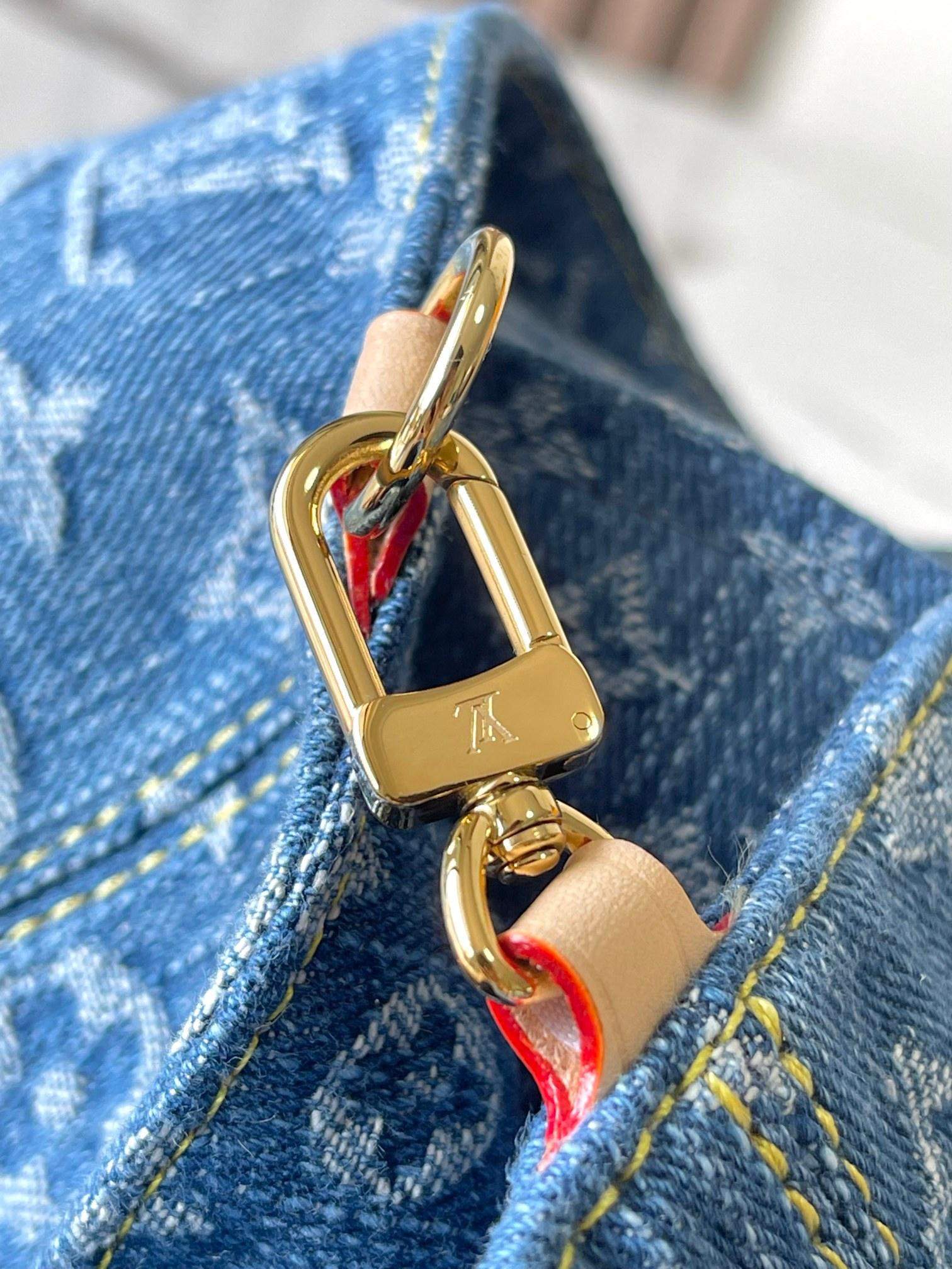 High-End Quality Louis Vuitton Venice Replica Backpack - Image 8