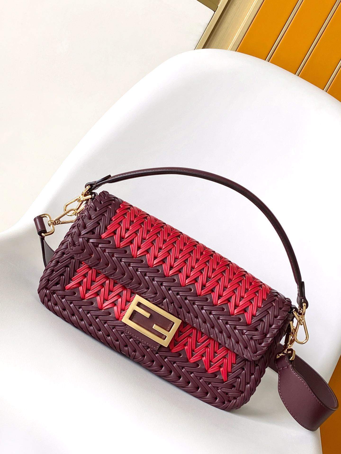 Luxury Fendi Bicolor Braided Baguette Replica Bag
