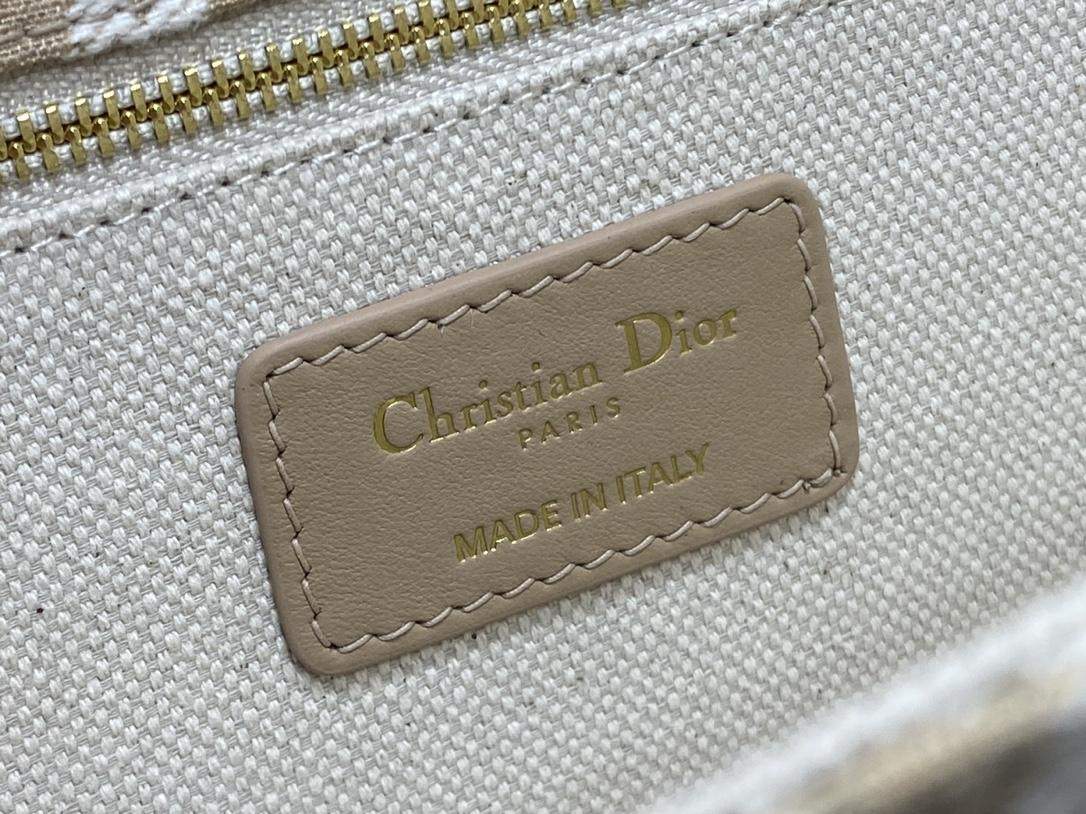 High-End Quality Christian Dior 30 Montaigne Chain Bag - Image 9