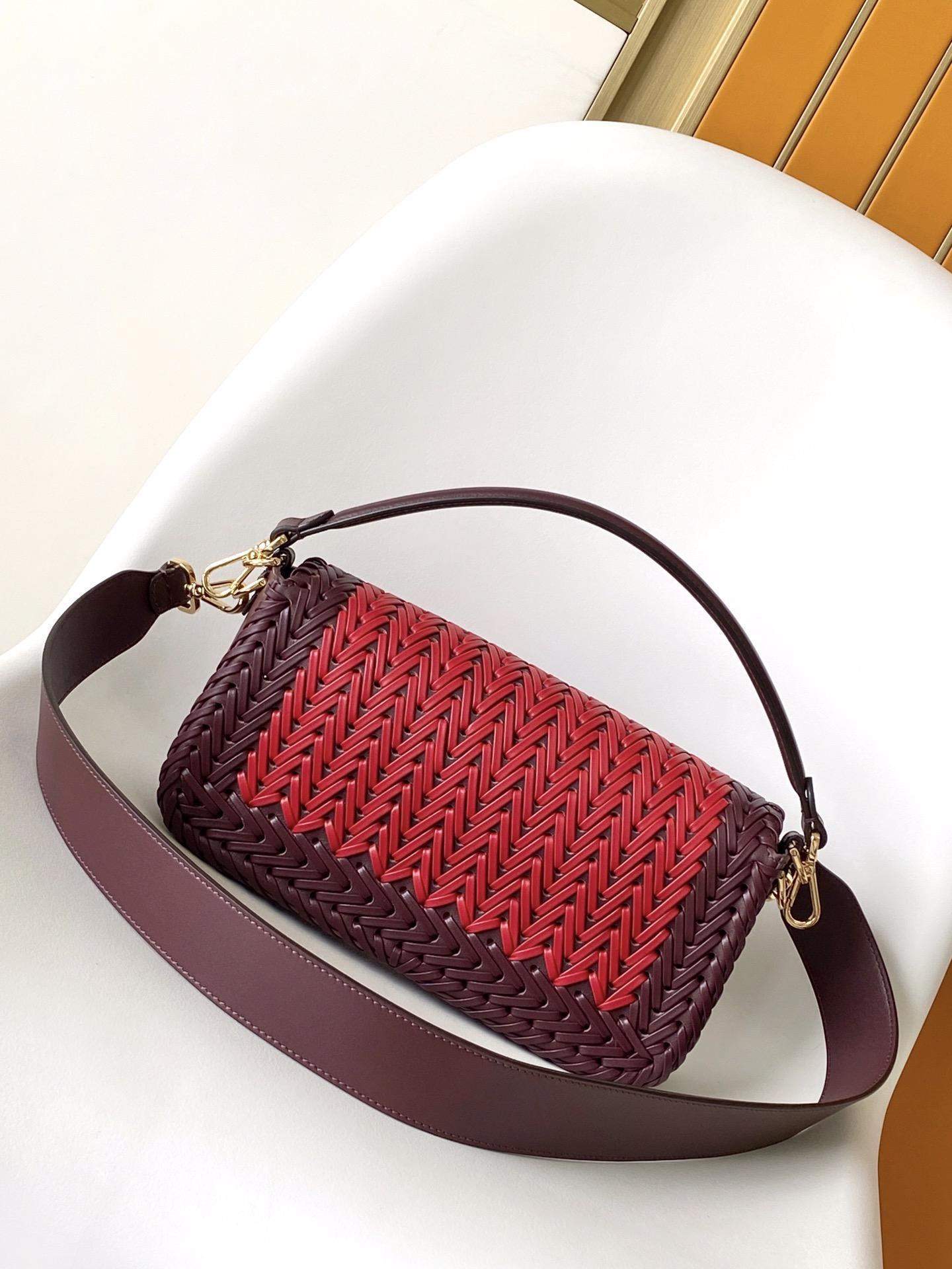 Luxury Fendi Bicolor Braided Baguette Replica Bag - Image 2