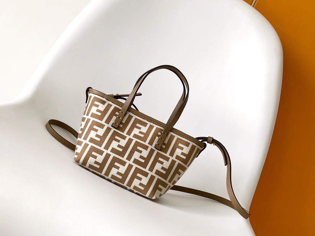 High-End Quality Fendi Replica Mini Roll Bag