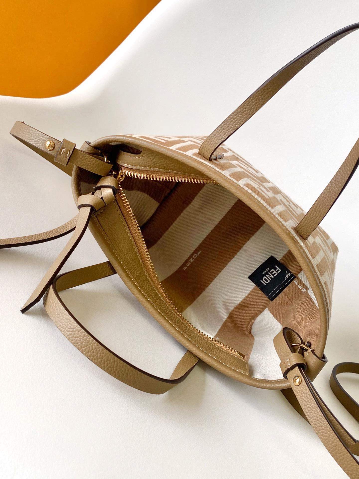 High-End Quality Fendi Replica Mini Roll Bag - Image 5