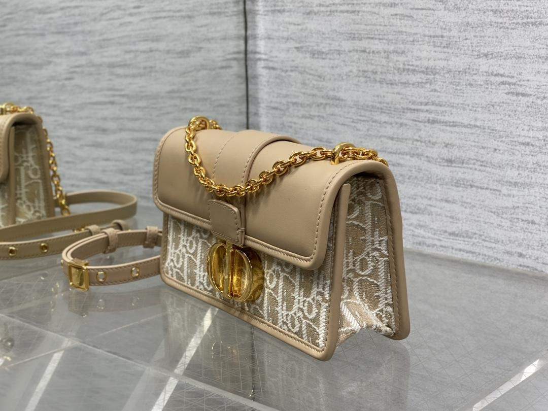 Best Christian Dior 30 Montaigne East-West Replica Bag with Chain - Image 4