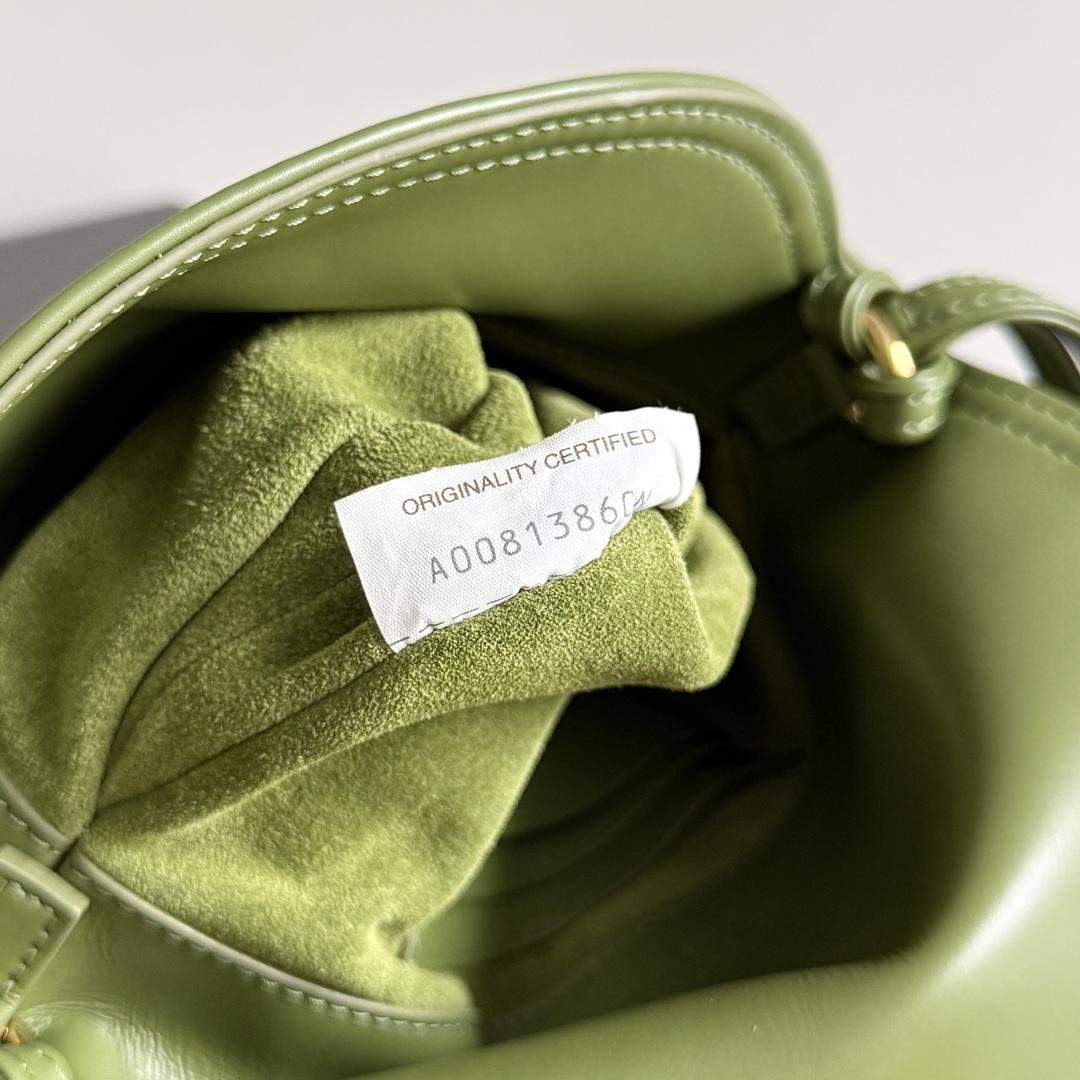 High-End Quality Bottega Veneta Baby Liberta Replica Bag - Image 9