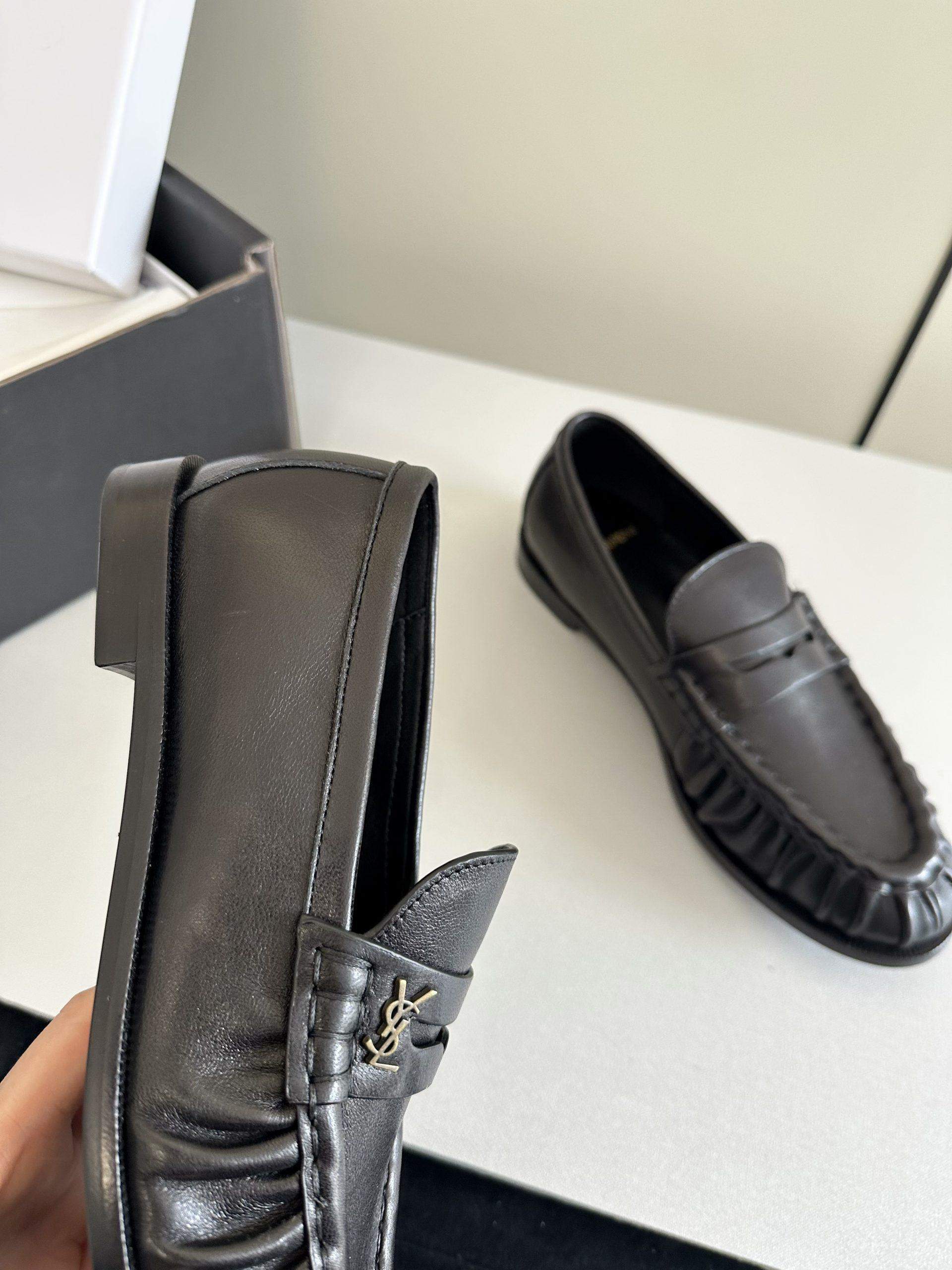 Premium Yves Saint Laurent Le Loafer Supple In Matte Lather - Image 6