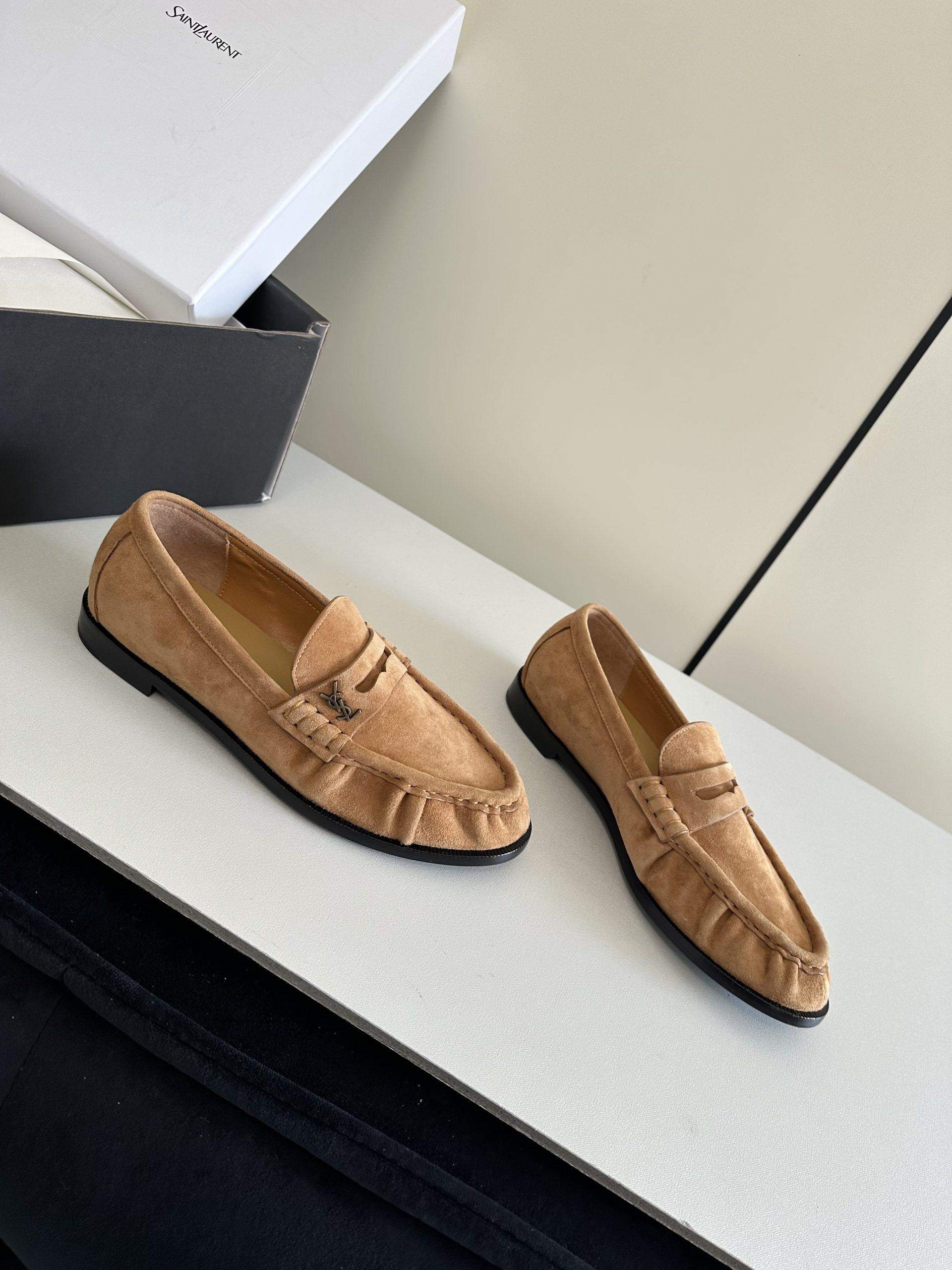 Luxury Replica Yves Saint Laurent Le Loafer Supple In Suede - Image 2