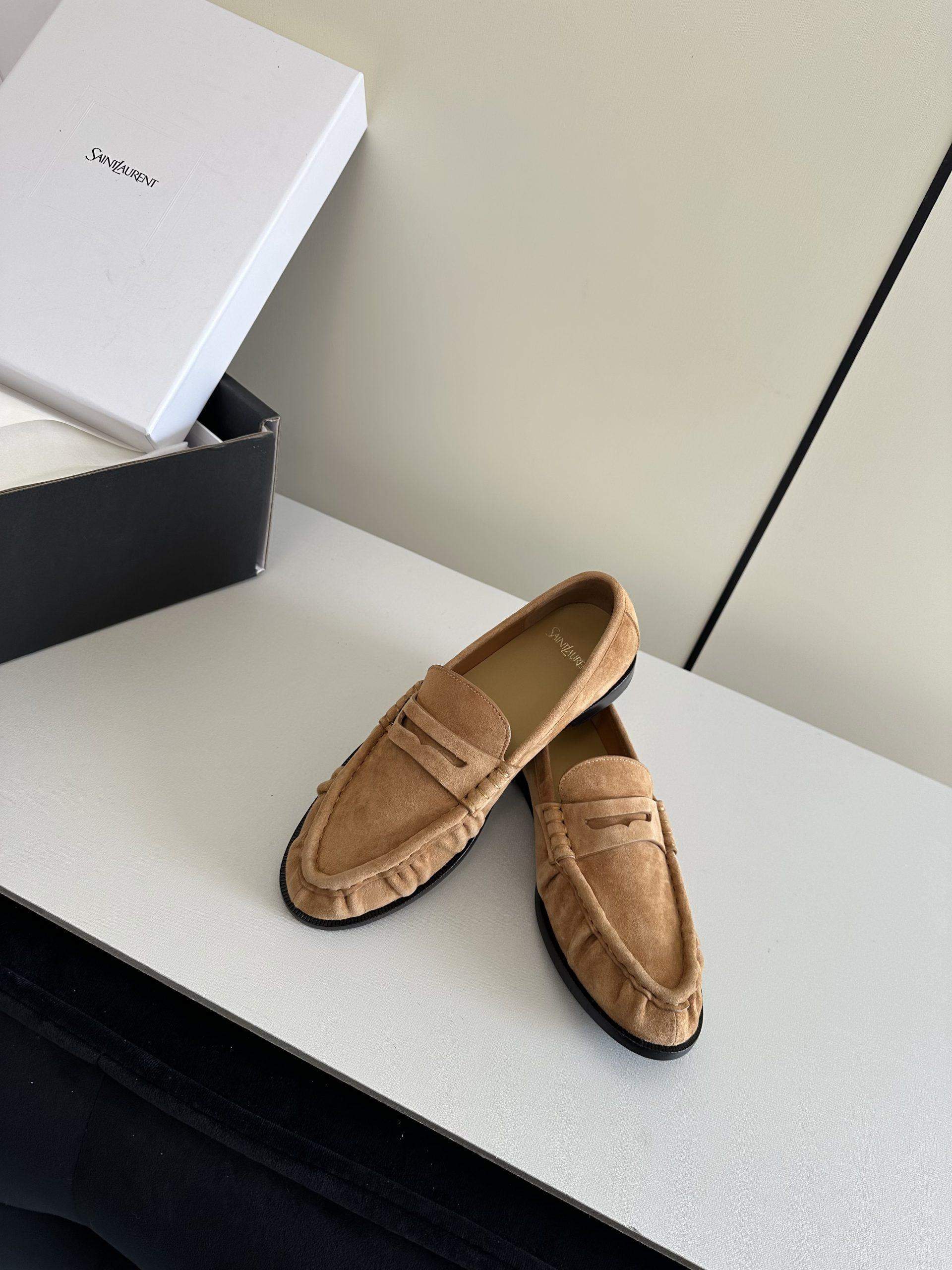 Luxury Replica Yves Saint Laurent Le Loafer Supple In Suede - Image 3