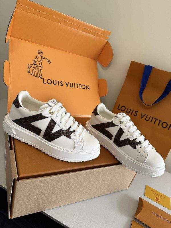 Luxury Replica Louis Vuitton Time Out Sneaker