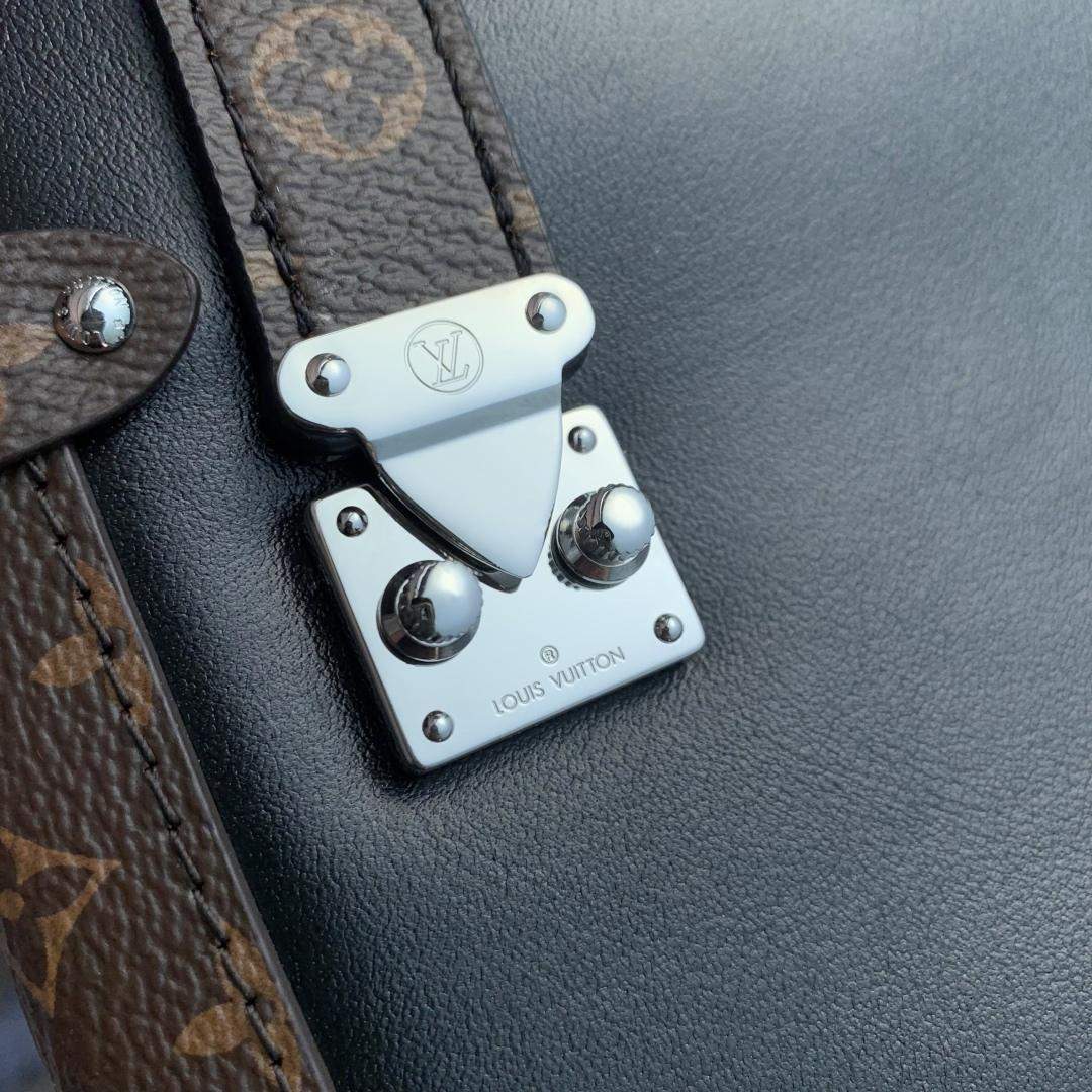 Copy Louis Vuitton Replica Side Trunk Vibe MM - Image 8