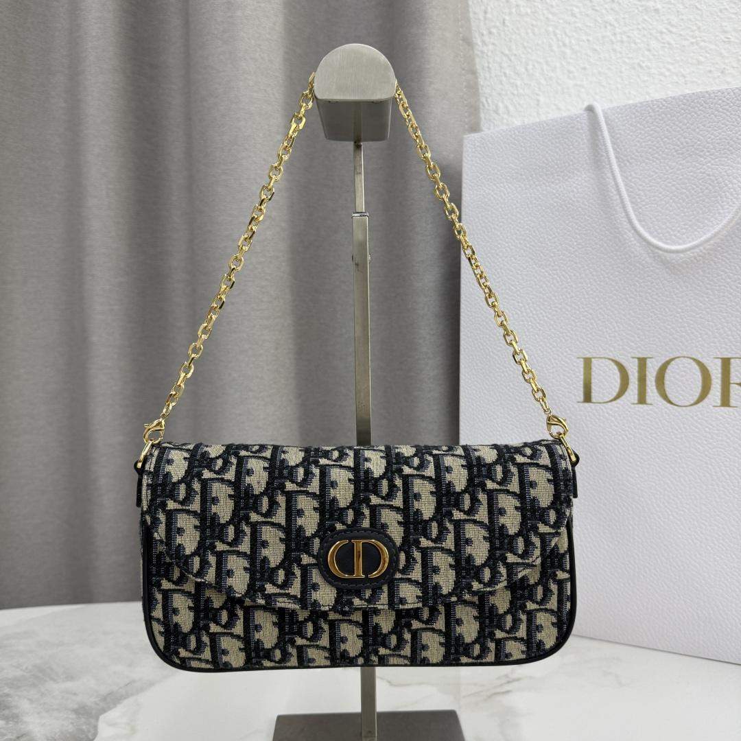 Deluxe Christian Dior 30 Montaigne D-Vine Replica Pouch with Chain - Image 3