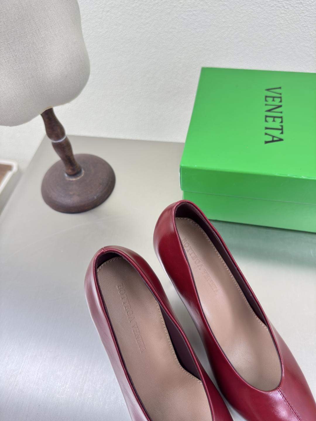 Premium Bottega Veneta Sofia Replica Pump - Image 7