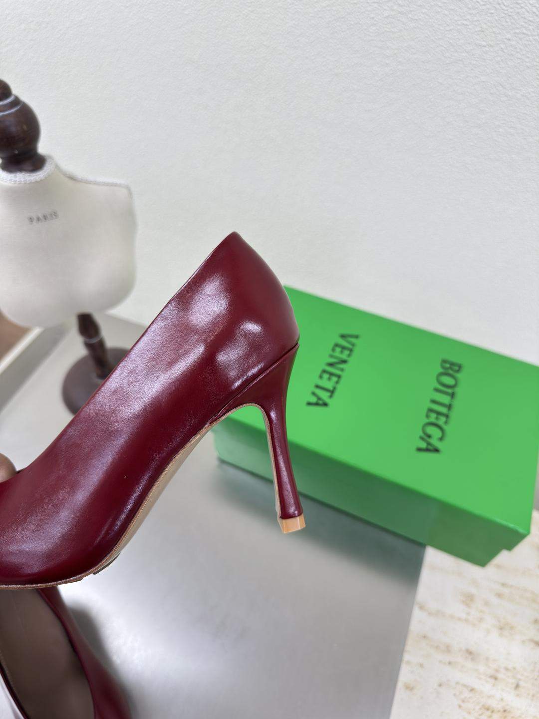 Premium Bottega Veneta Sofia Replica Pump - Image 8