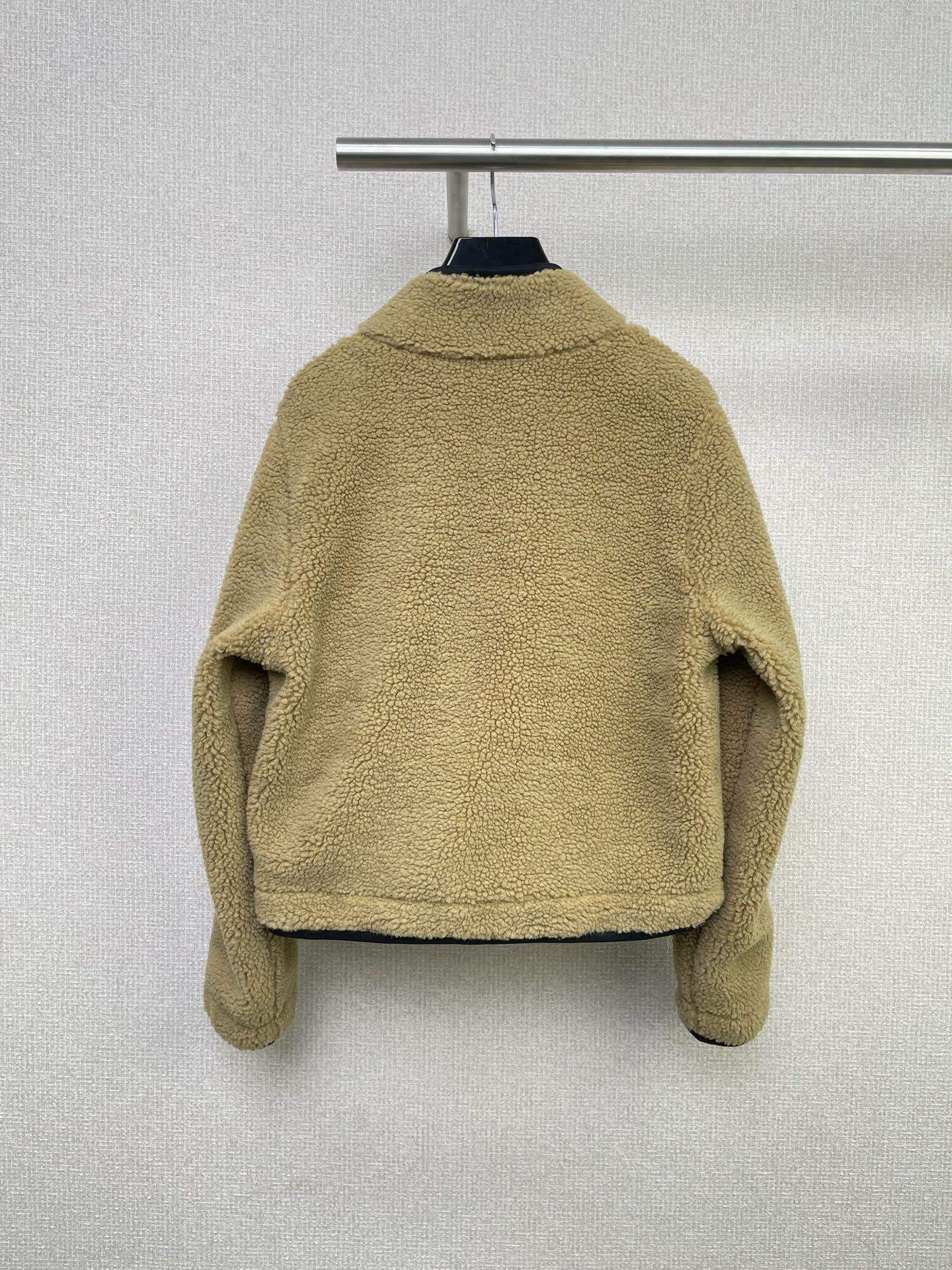 High Quality Burberry Cropped Fleece Replica Jacket - Image 2