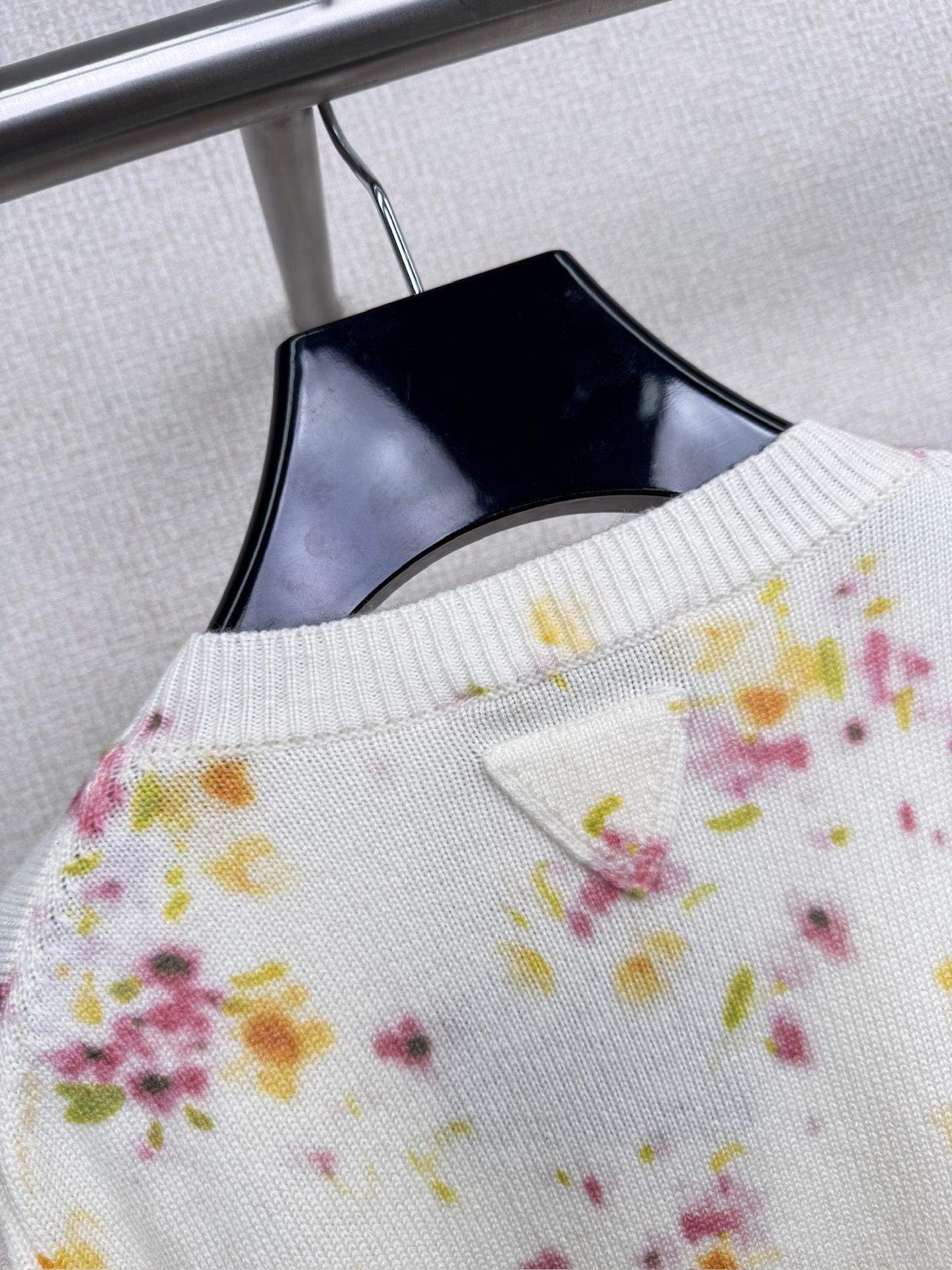 Luxury Prada Floral-Pattern Replica Cardigan - Image 4