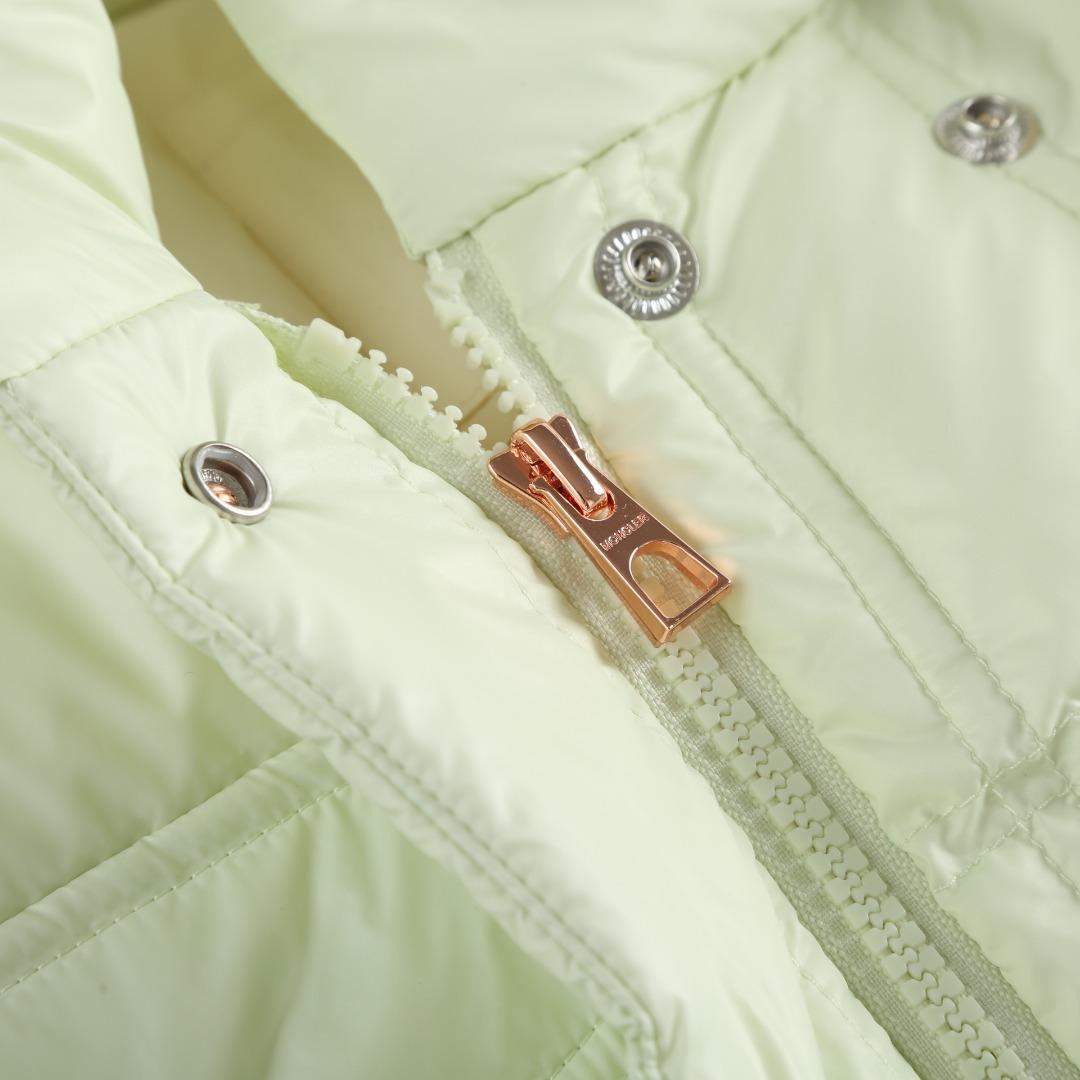 Lux Moncler Erea Square-Quilted Hooded Replica Short Down Jacket - Image 6