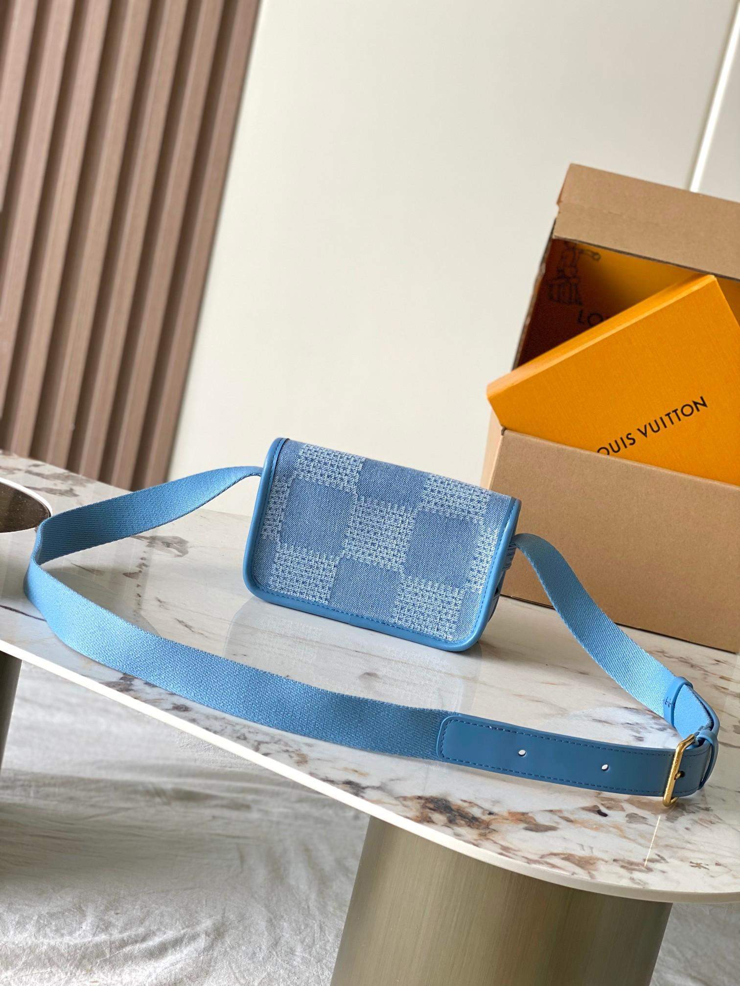 Luxury Louis Vuitton Bosphore Wearable Replica Wallet - Image 2