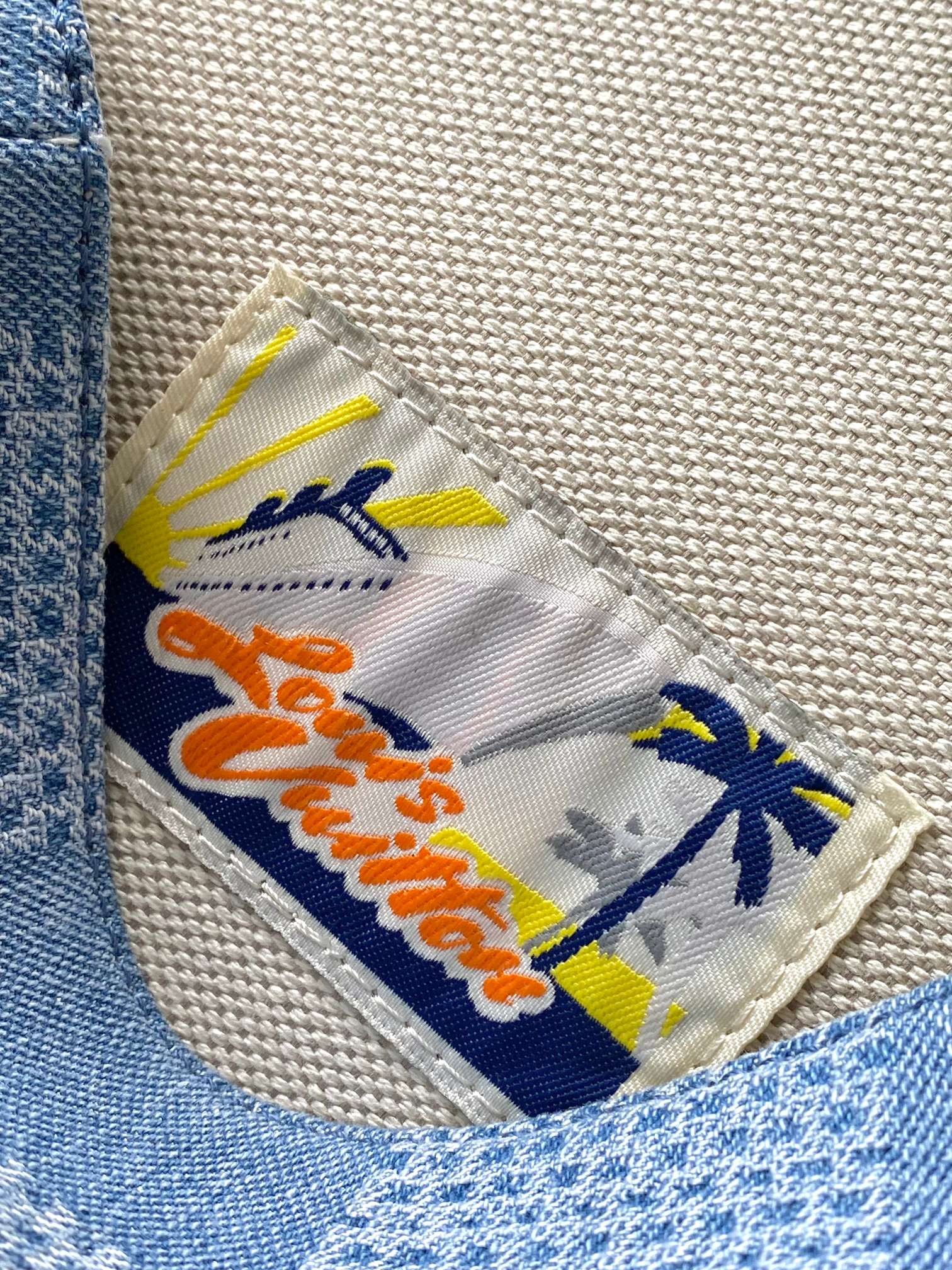 Luxury Louis Vuitton Bosphore Wearable Replica Wallet - Image 9