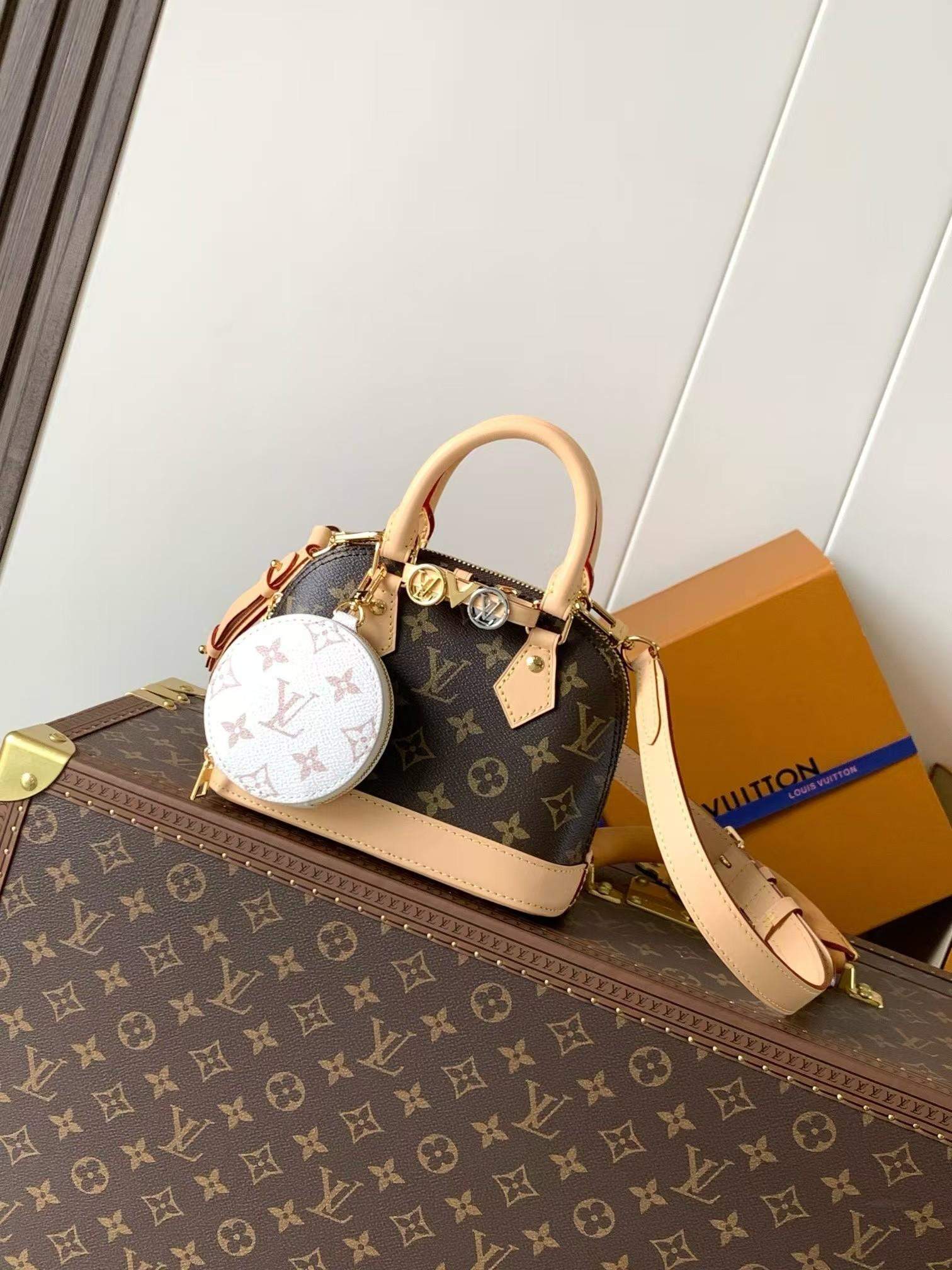 Top Grade Louis Vuitton Replica Alma Mini LV&I