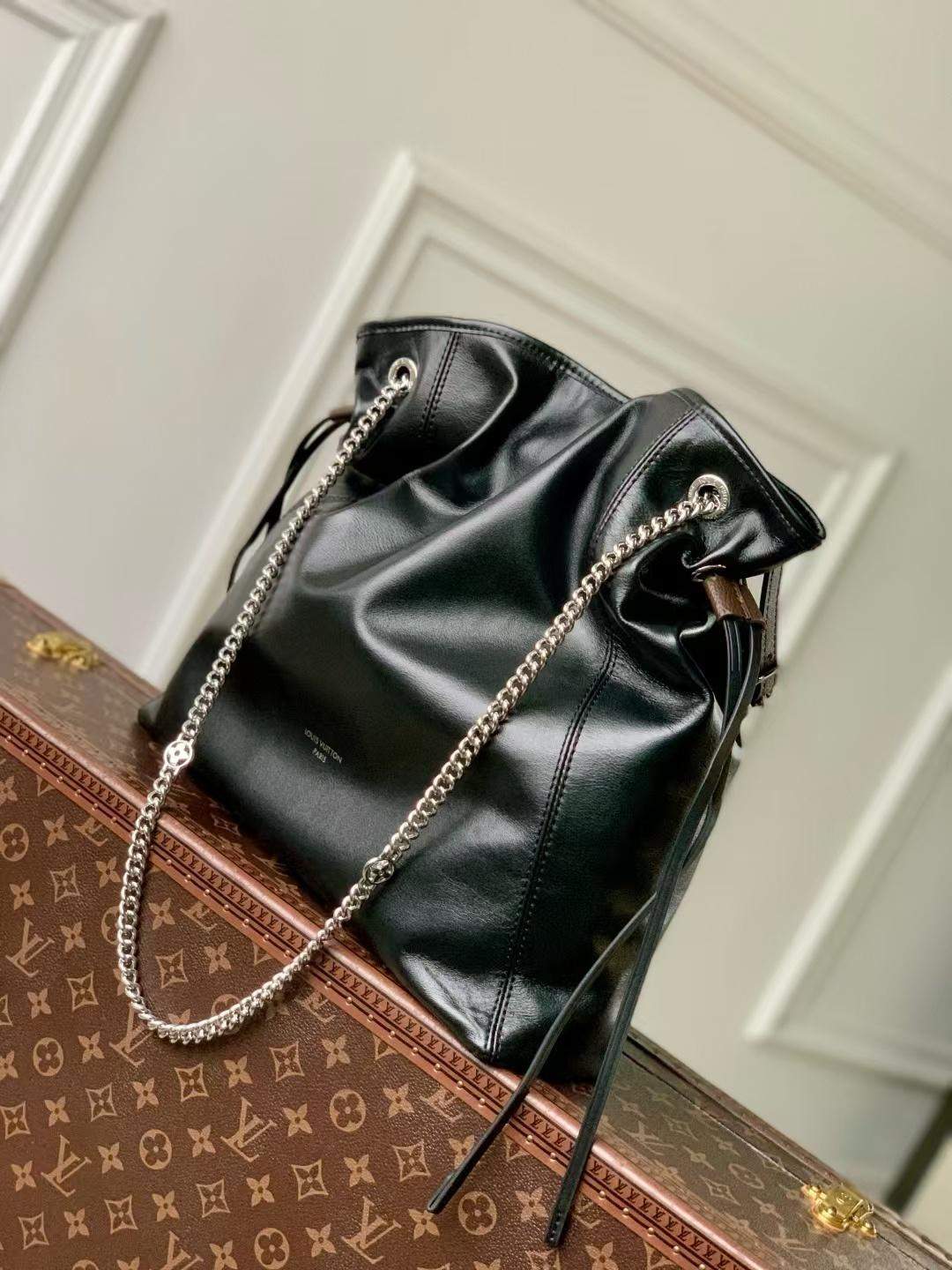 Mirror Quality Louis Vuitton Off Duty Vibe MM - Image 3